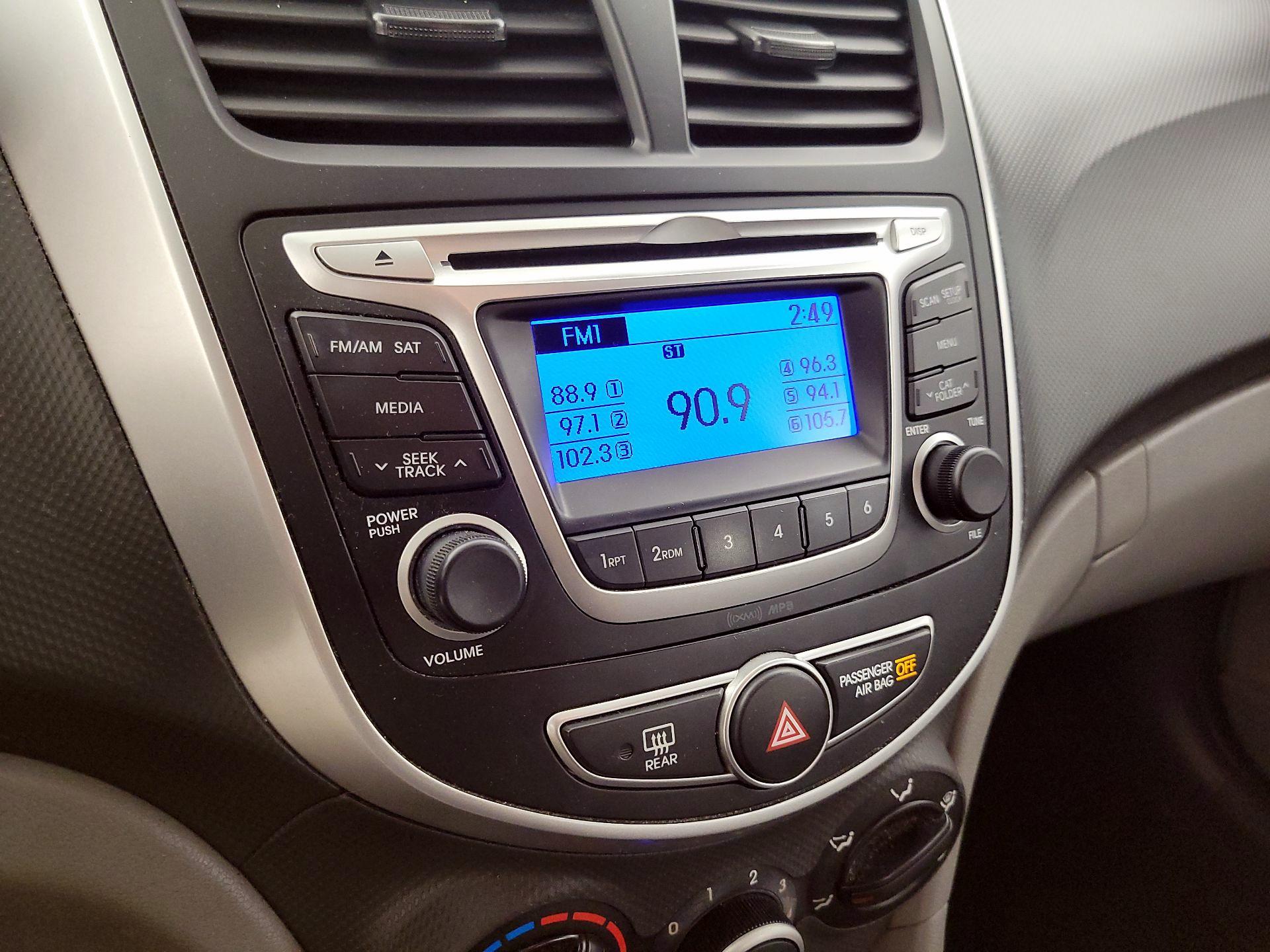 Thumbnail: 2014 Hyundai Accent - 14