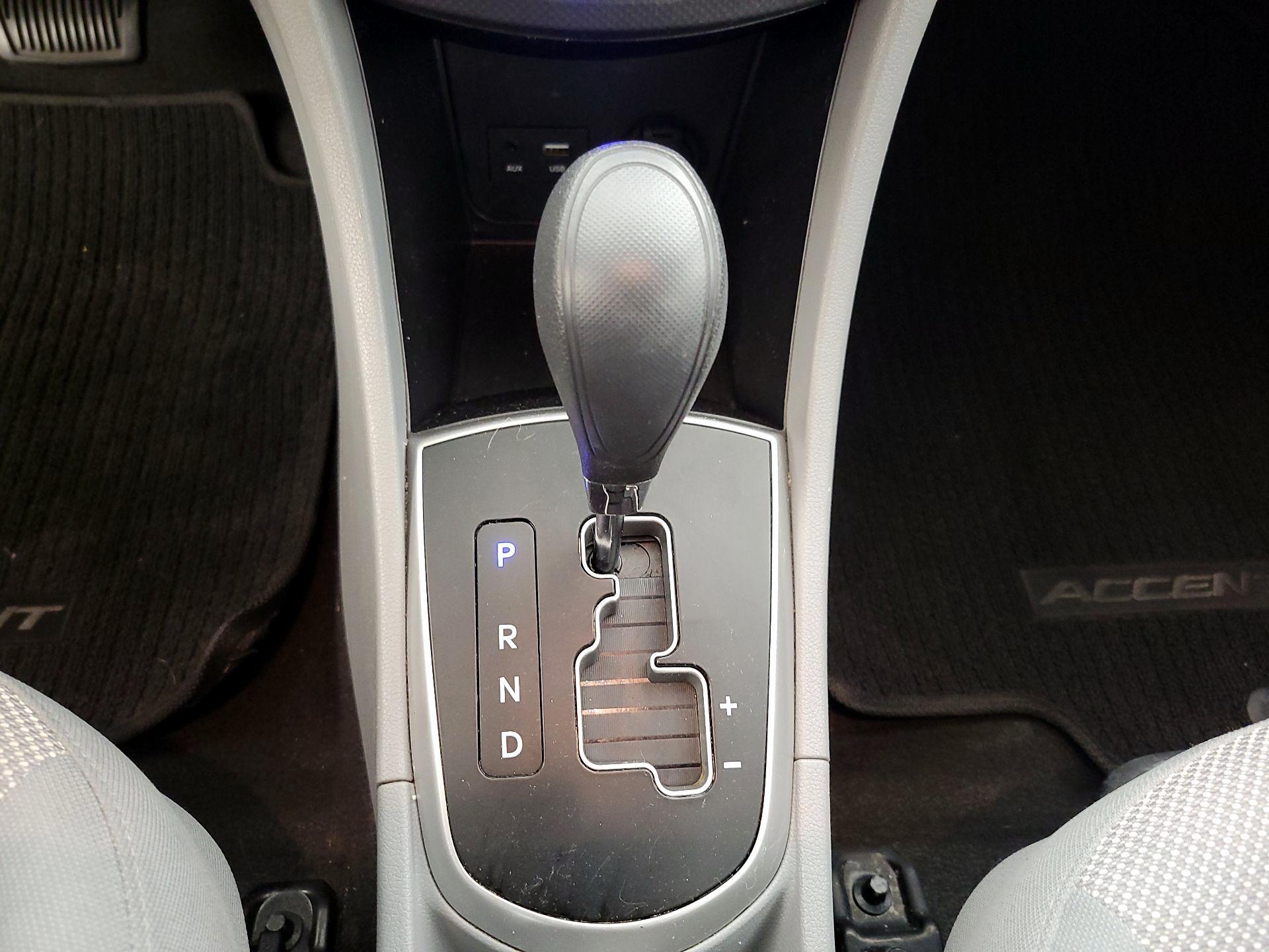 Thumbnail: 2014 Hyundai Accent - 16