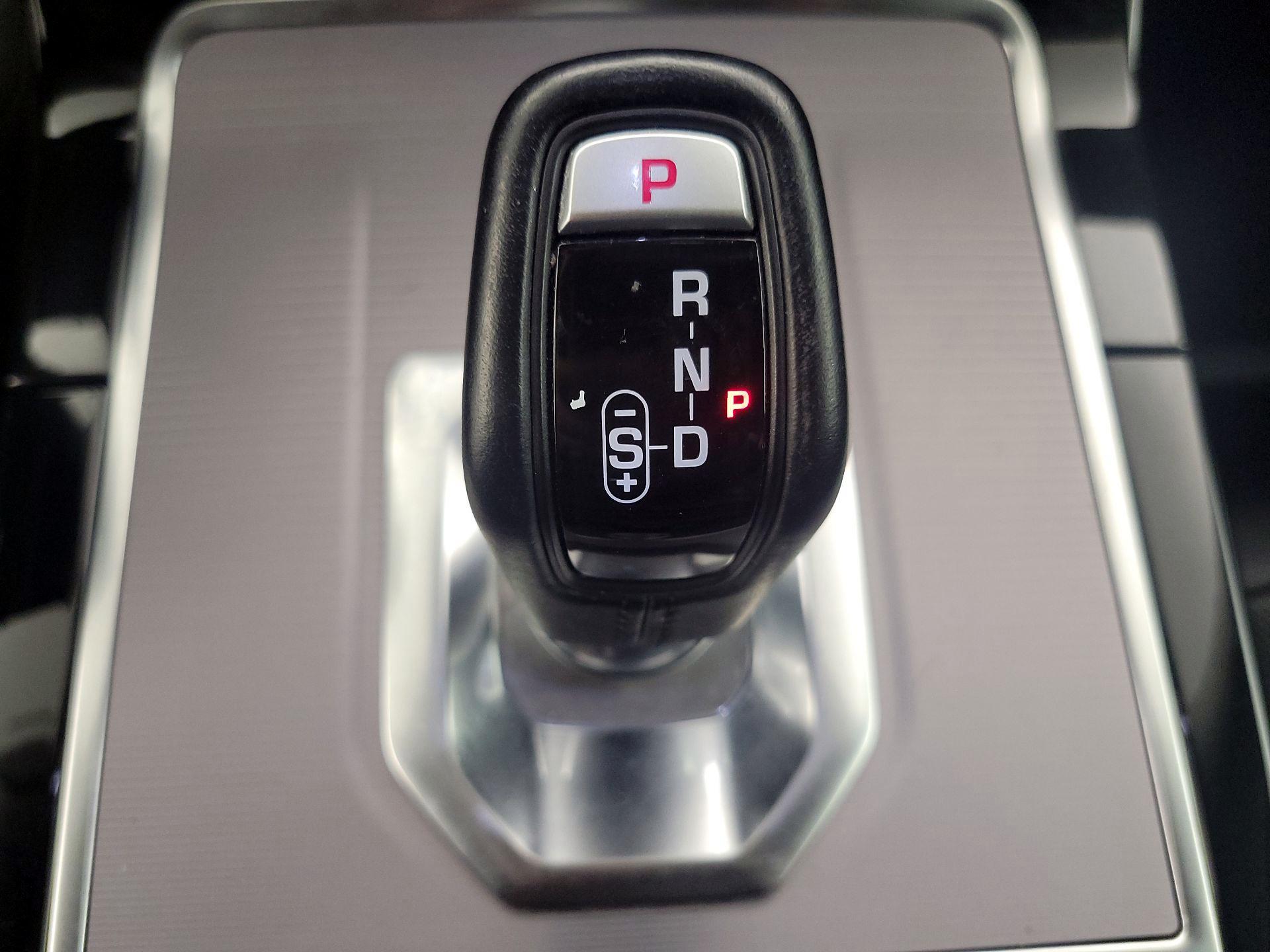 Thumbnail: 2021 Land Rover Range Rover Evoque - 18