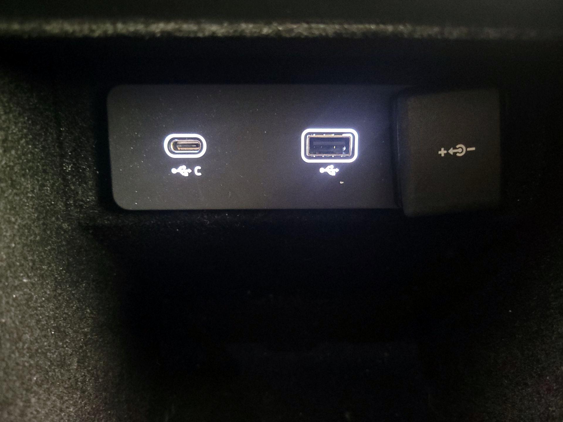 Thumbnail: 2021 Land Rover Range Rover Evoque - 19