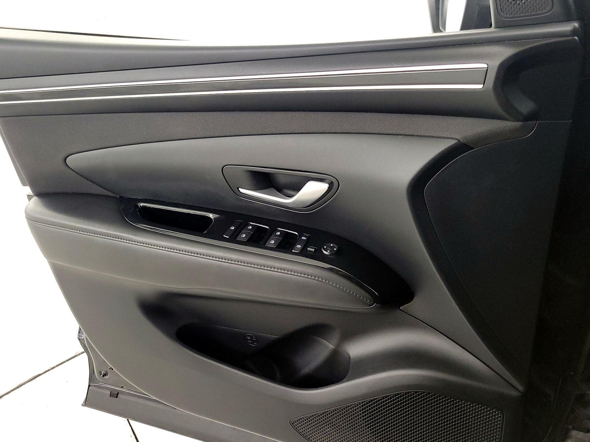 Thumbnail: 2022 Hyundai Tucson - 12