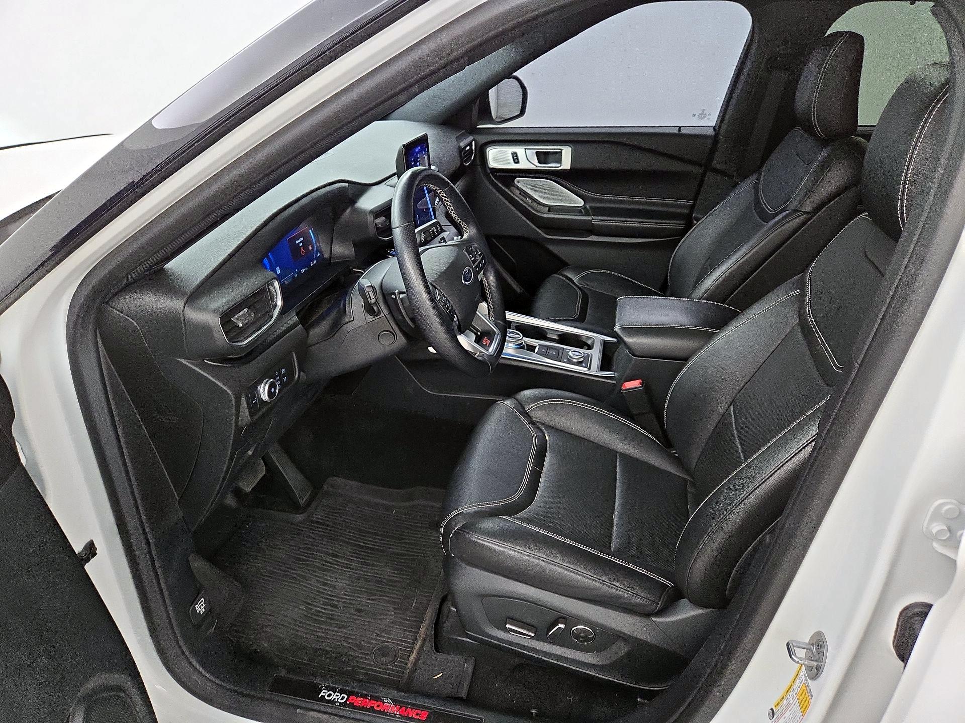 Thumbnail: 2020 Ford Explorer - 11