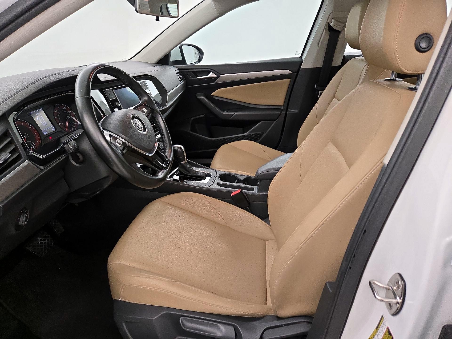 Thumbnail: 2019 Volkswagen Jetta - 11