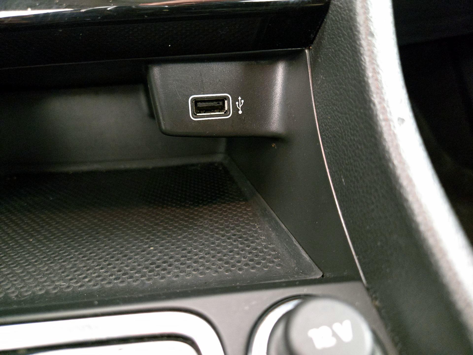 Thumbnail: 2019 Volkswagen Jetta - 18