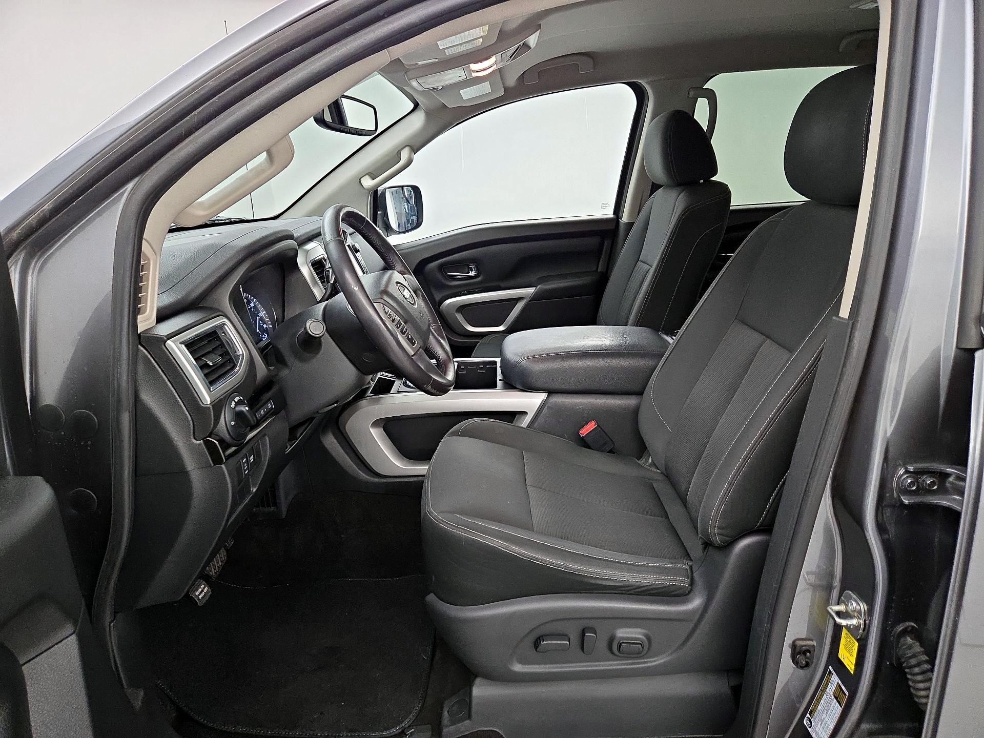 Thumbnail: 2018 Nissan Titan - 11