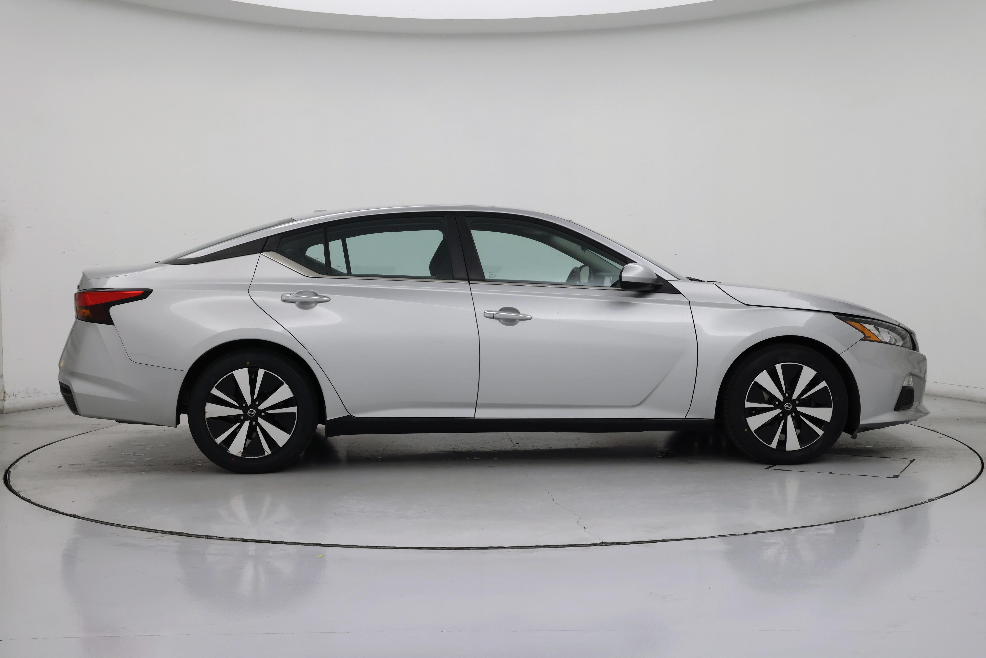 Thumbnail: 2022 Nissan Altima - 7