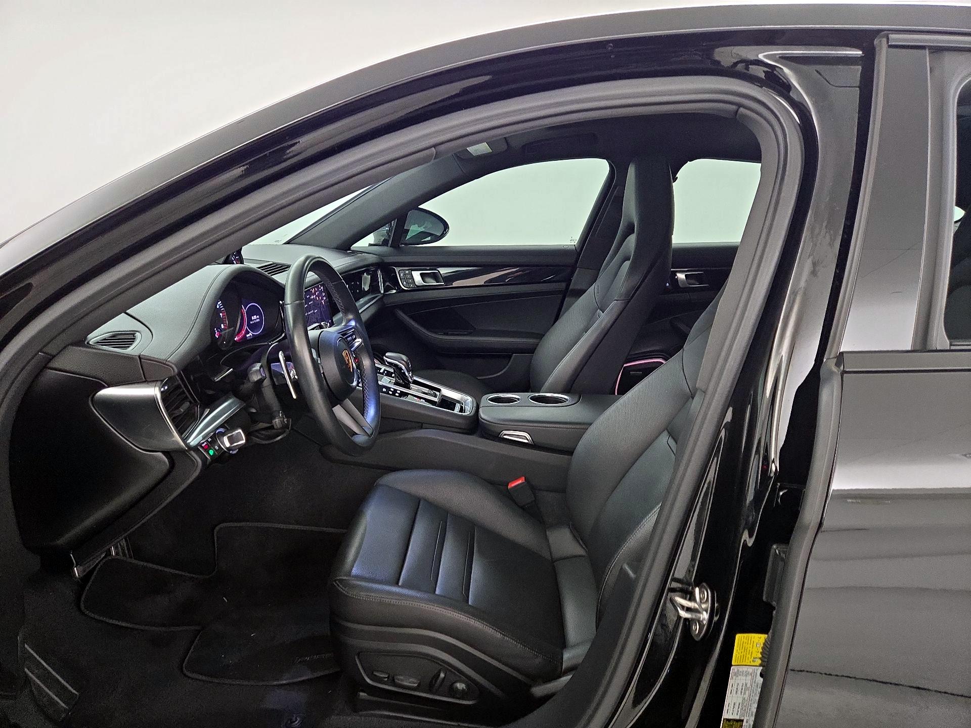 Thumbnail: 2023 Porsche Panamera - 11