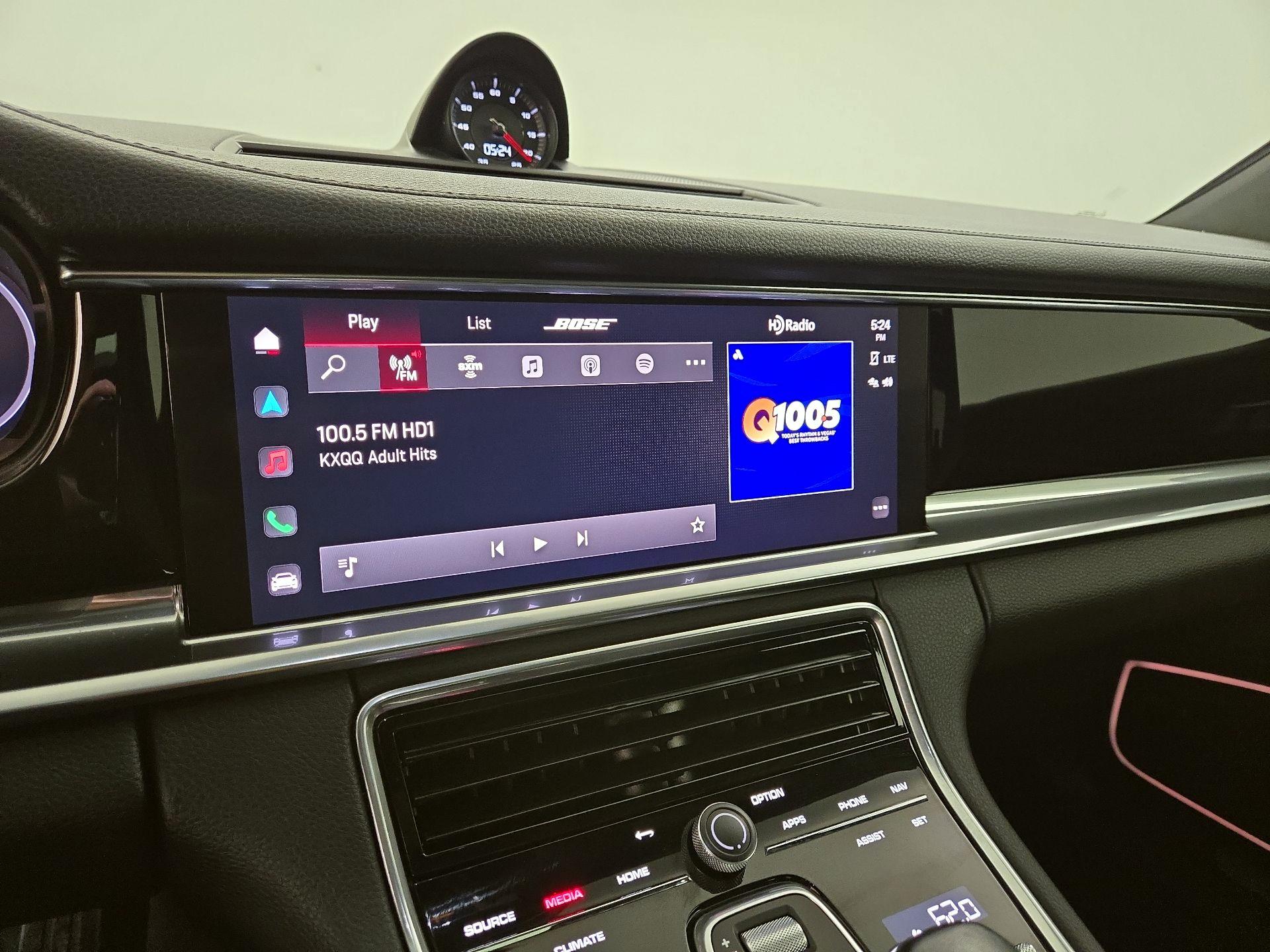 Thumbnail: 2023 Porsche Panamera - 16