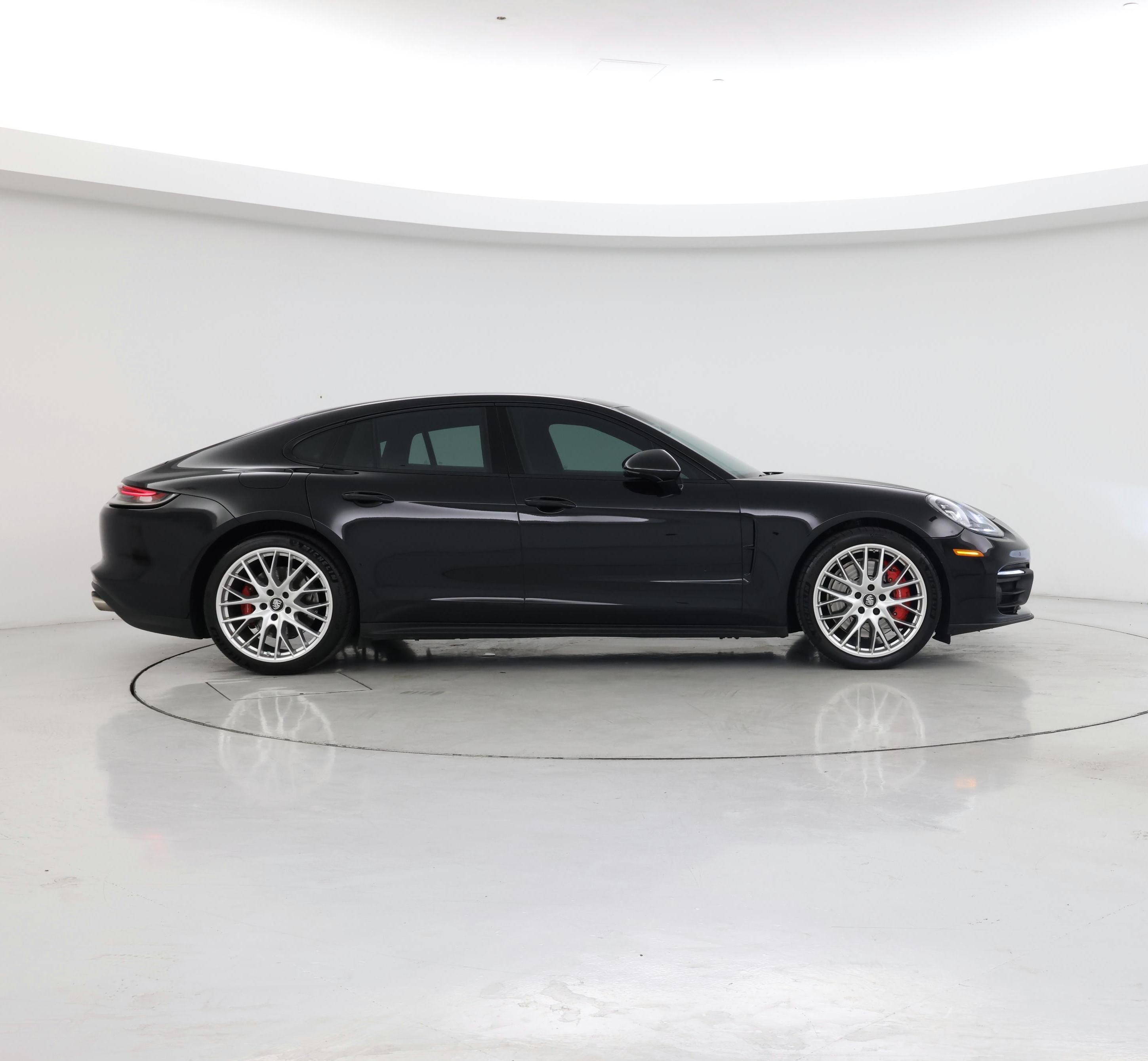 Thumbnail: 2023 Porsche Panamera - 7