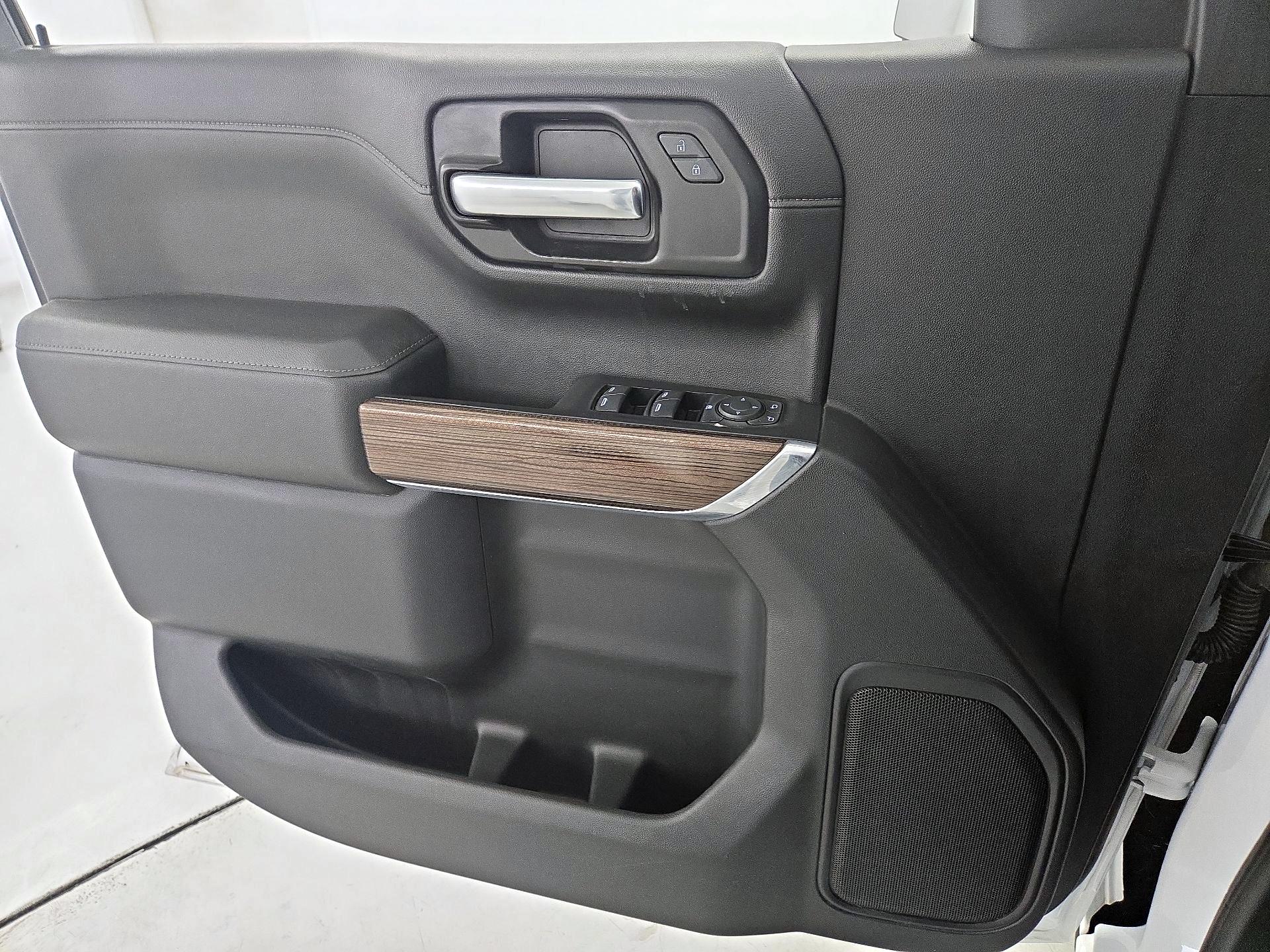 Thumbnail: 2020 Chevrolet Silverado 1500 - 12