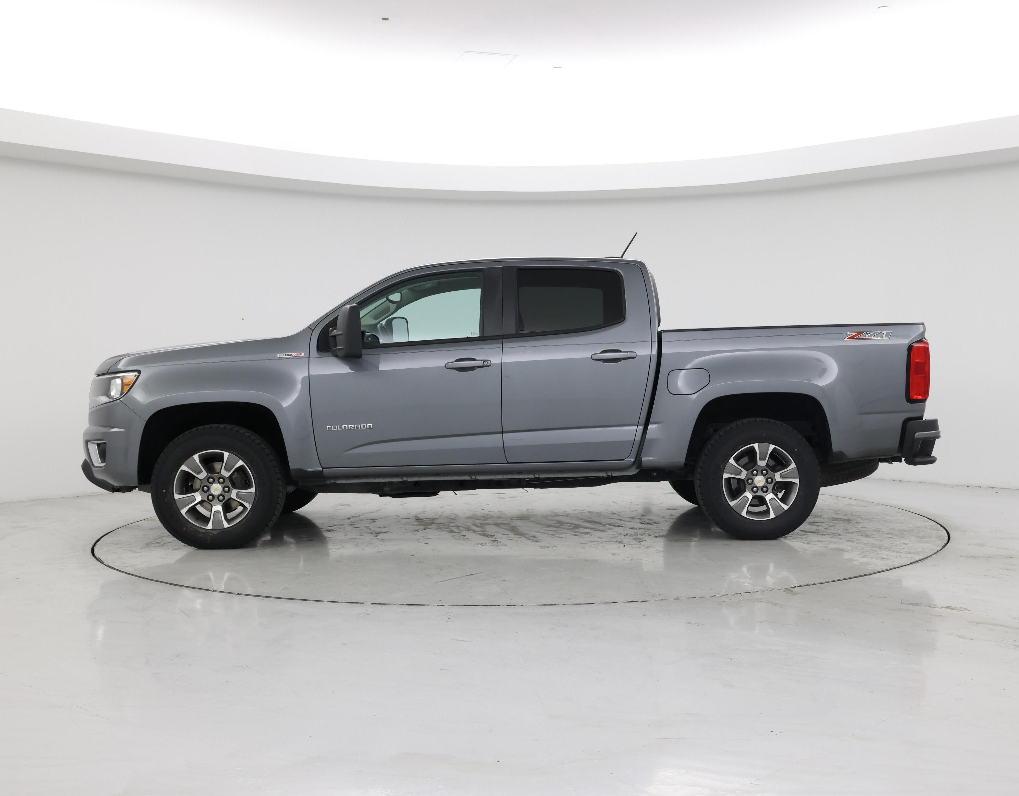 Thumbnail: 2019 Chevrolet Colorado - 3