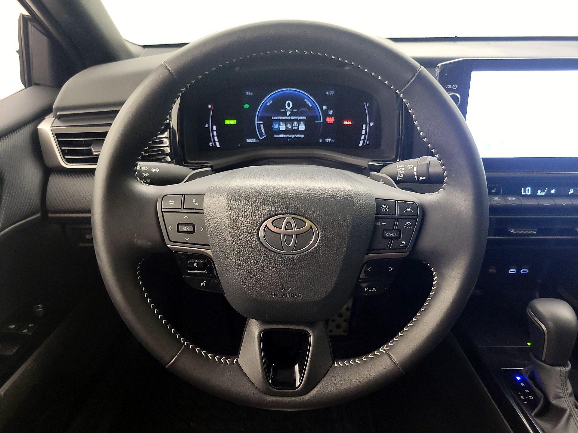 Thumbnail: 2025 Toyota Camry - 10