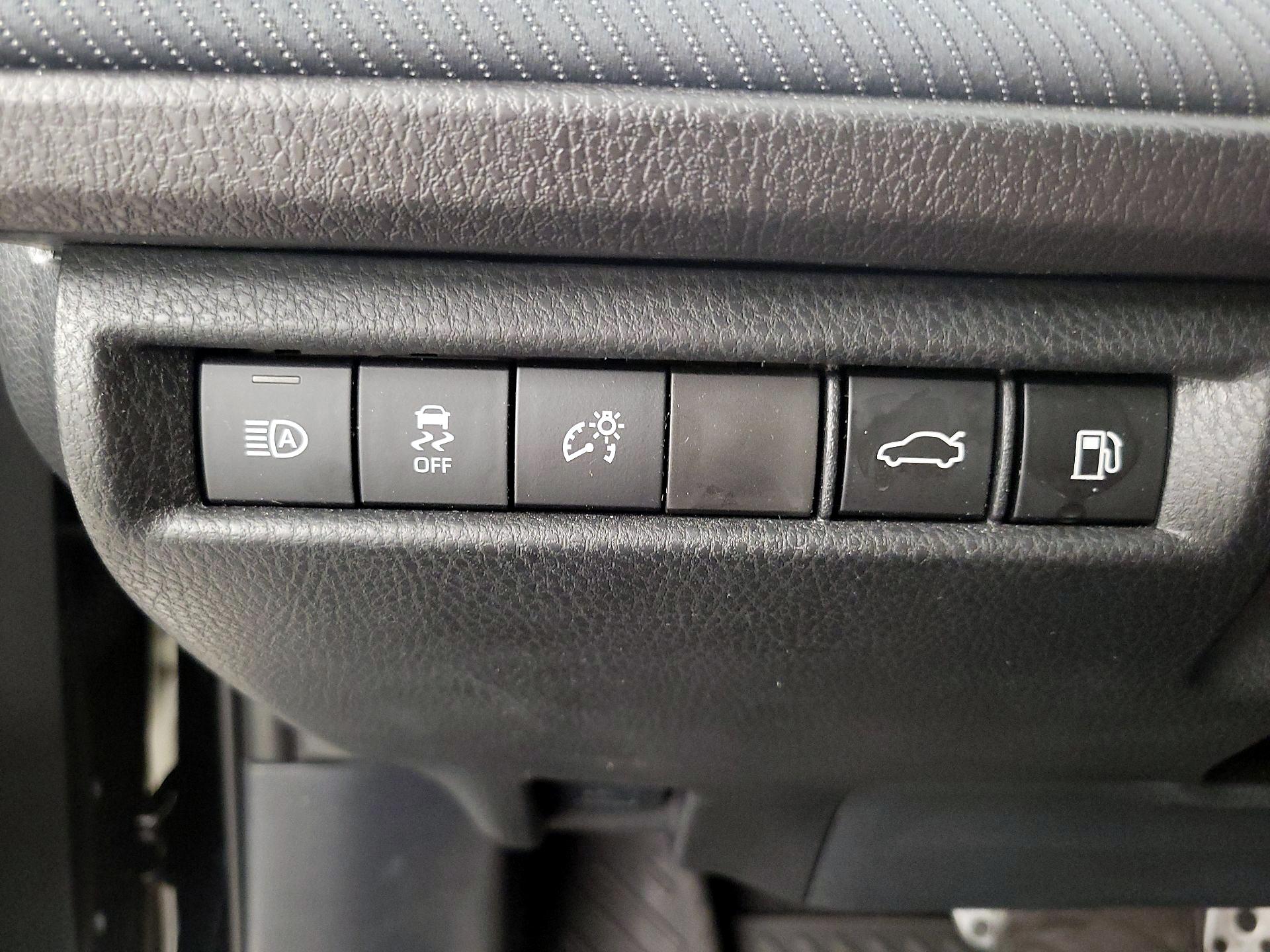 Thumbnail: 2025 Toyota Camry - 13