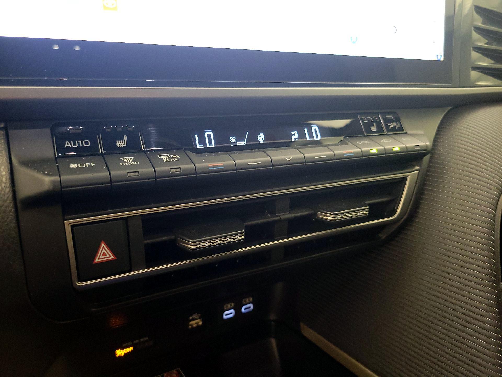 Thumbnail: 2025 Toyota Camry - 17