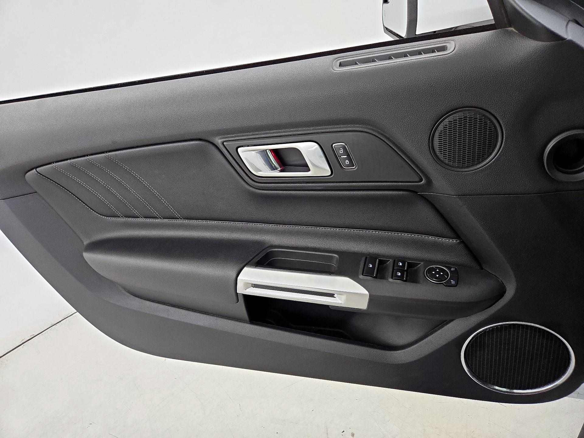 Thumbnail: 2019 Ford Mustang - 12