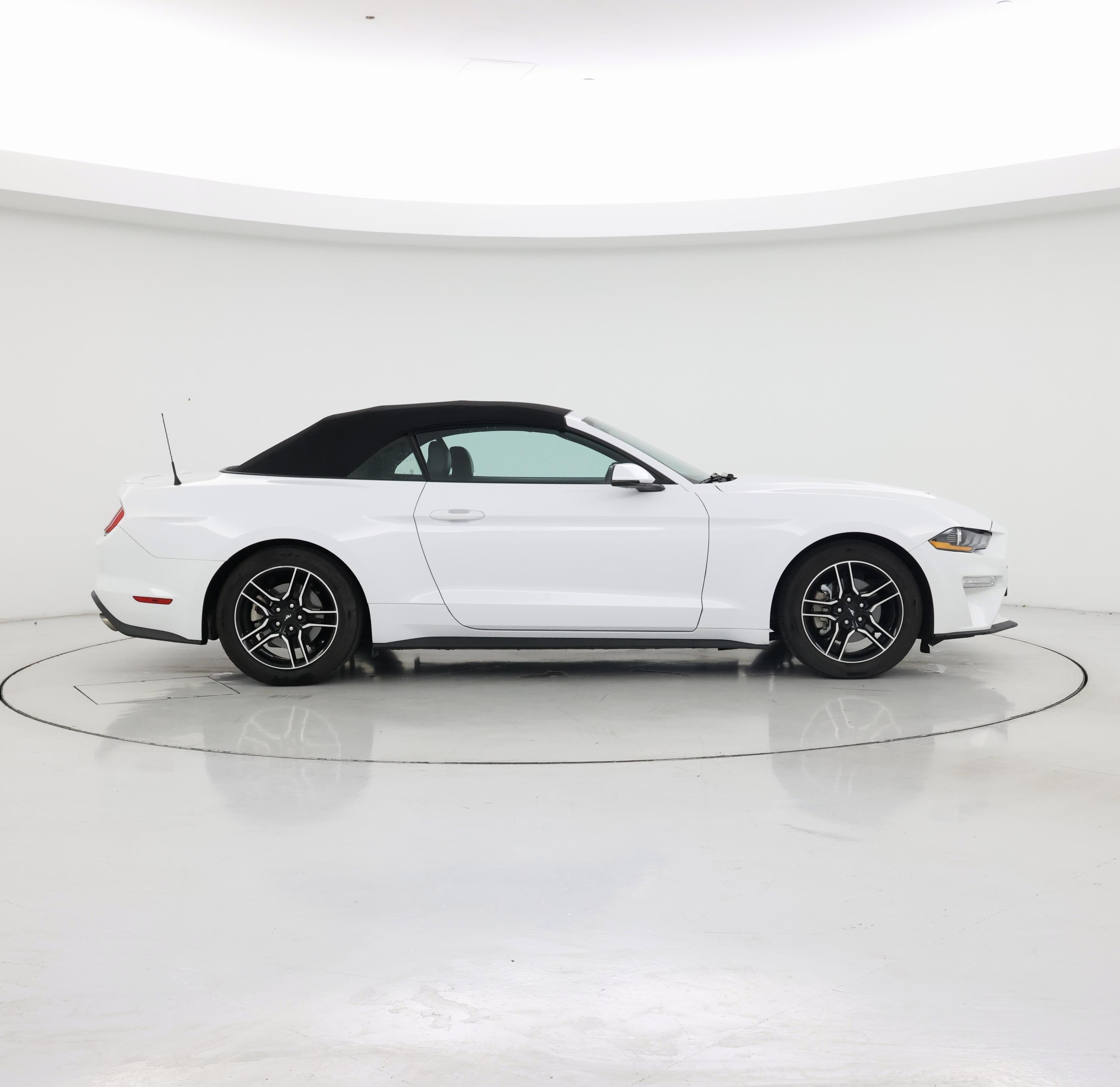 Thumbnail: 2019 Ford Mustang - 7