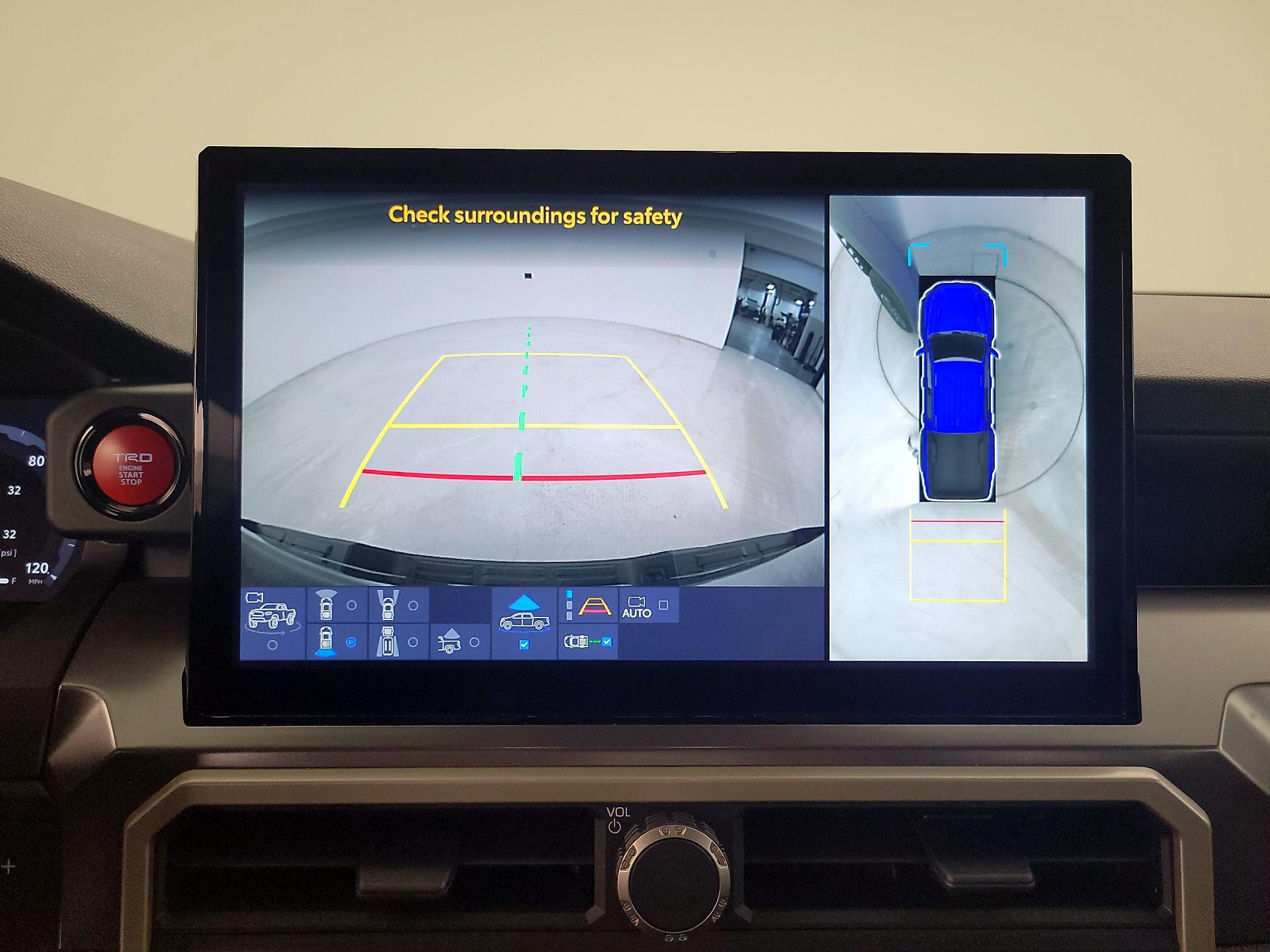 Thumbnail: 2025 Toyota Tacoma - 15