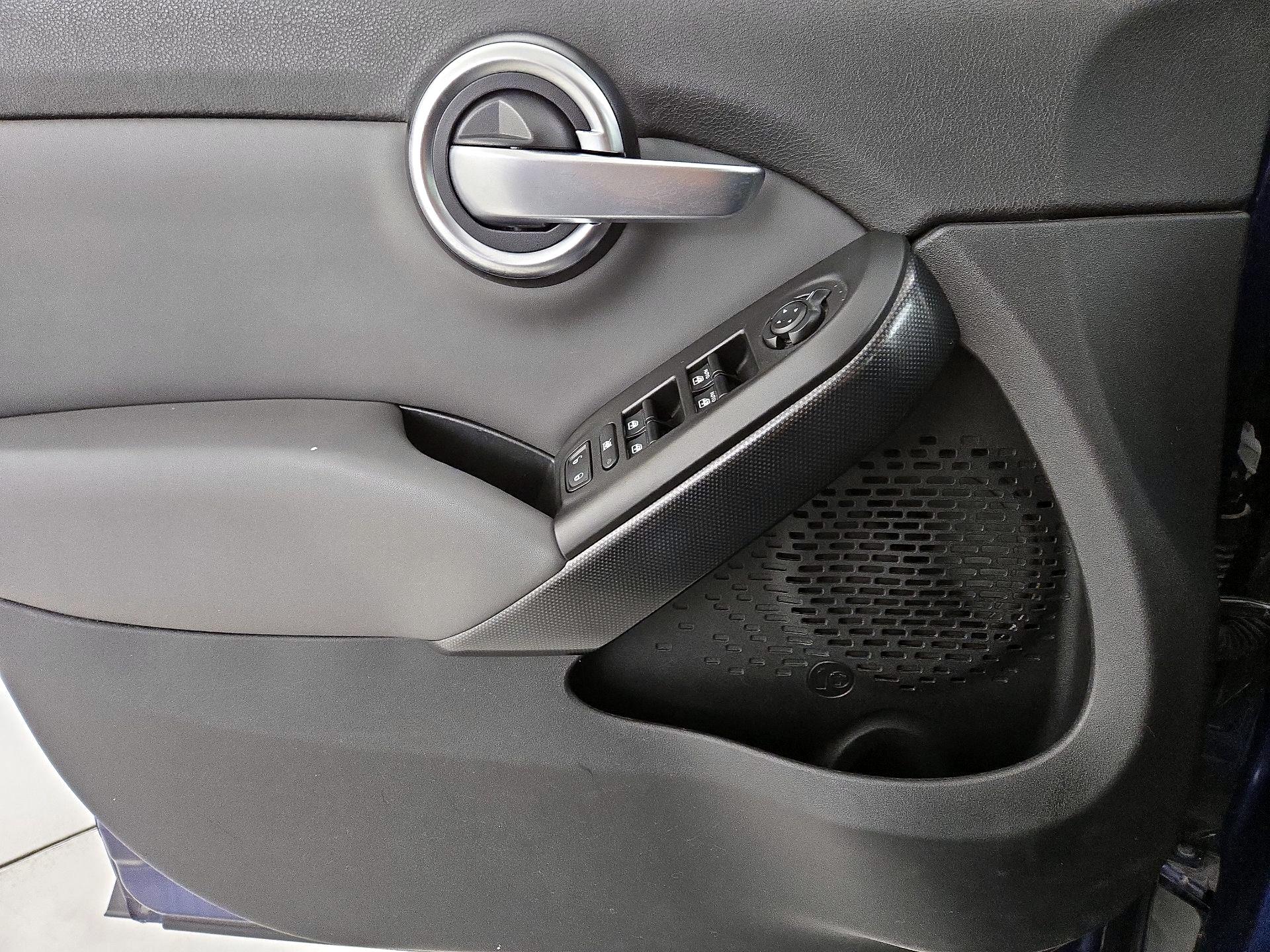 Thumbnail: 2016 Fiat 500X - 12