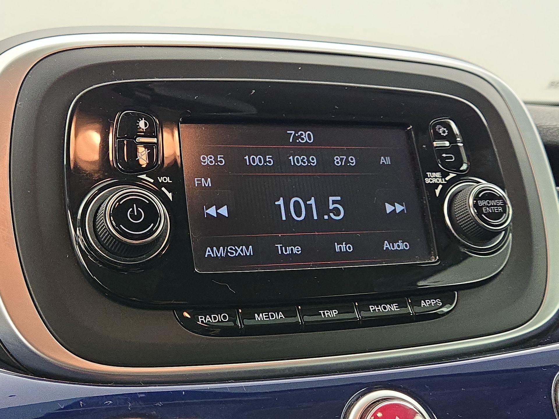 Thumbnail: 2016 Fiat 500X - 14