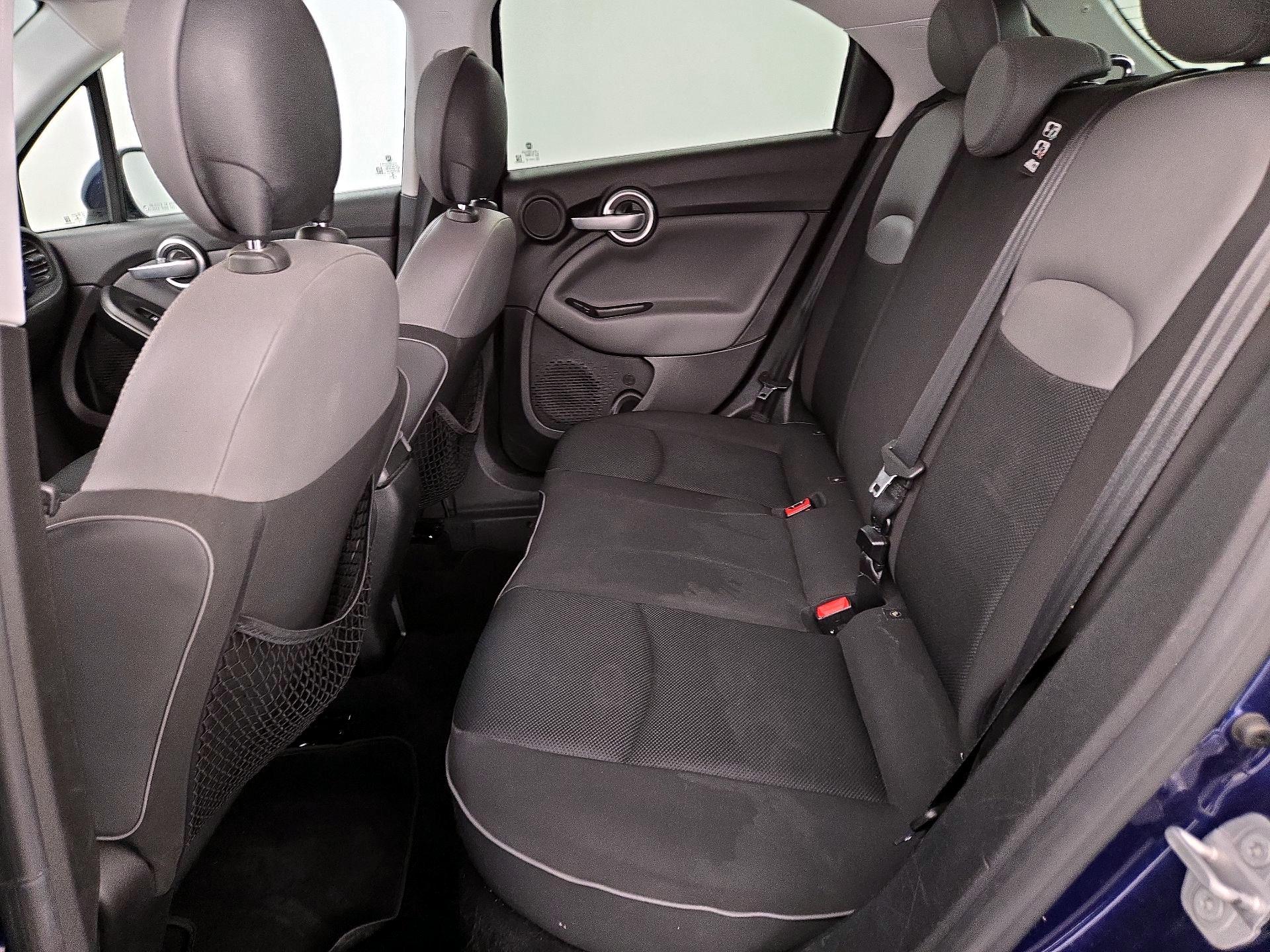 Thumbnail: 2016 Fiat 500X - 18