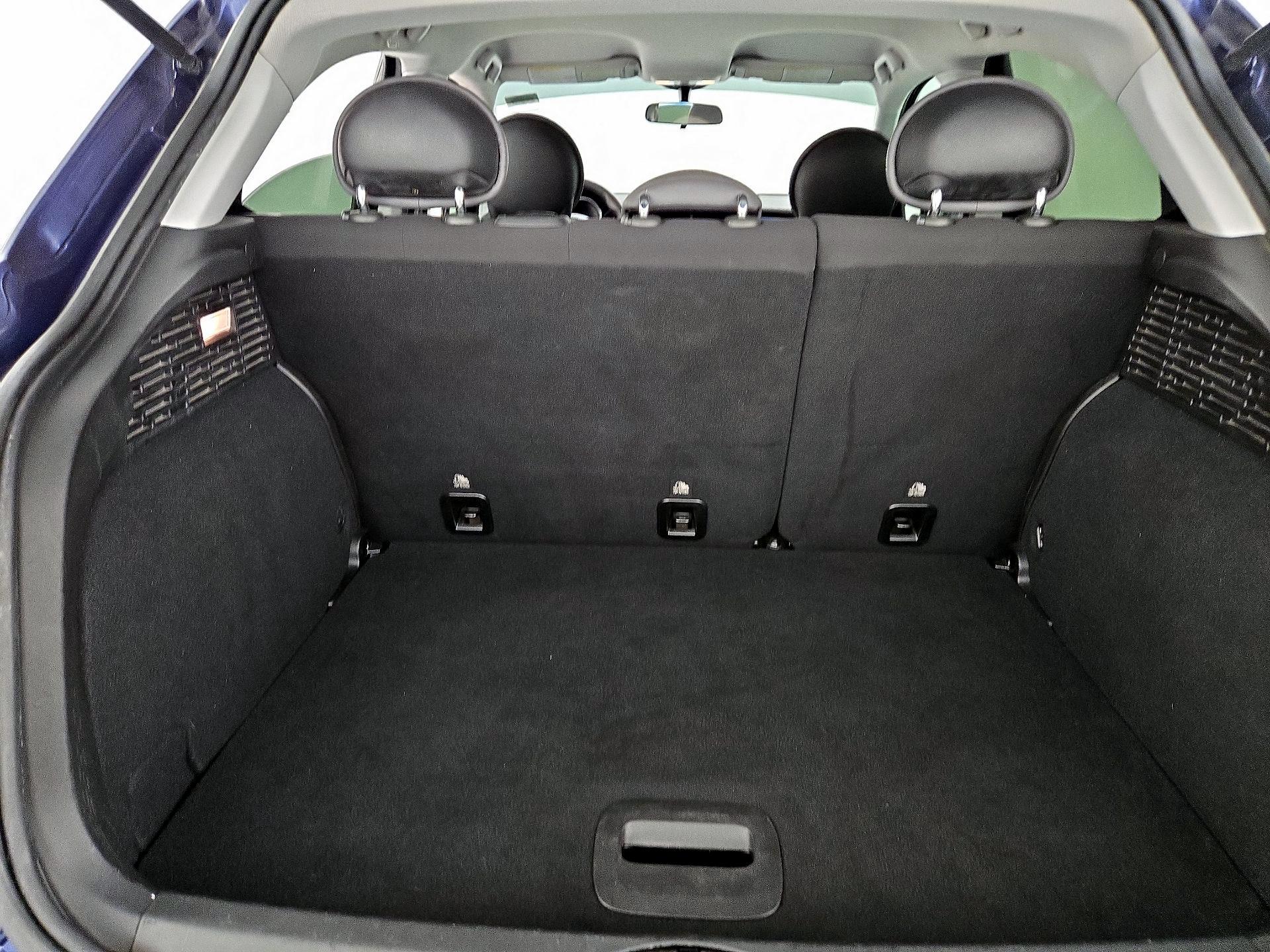 Thumbnail: 2016 Fiat 500X - 19