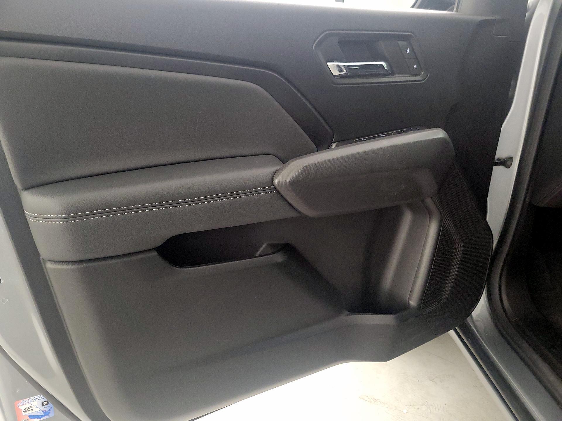 Thumbnail: 2024 Chevrolet Colorado - 12