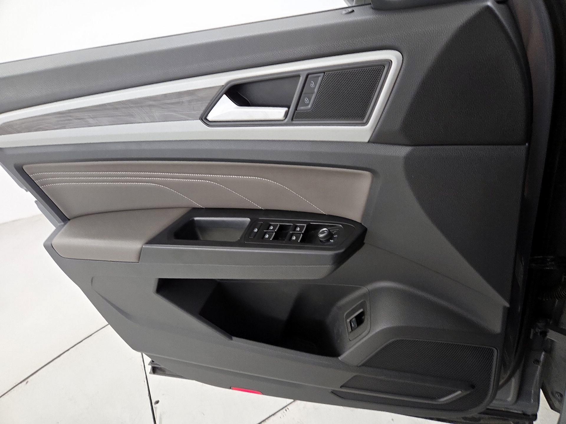 Thumbnail: 2021 Volkswagen Atlas - 12