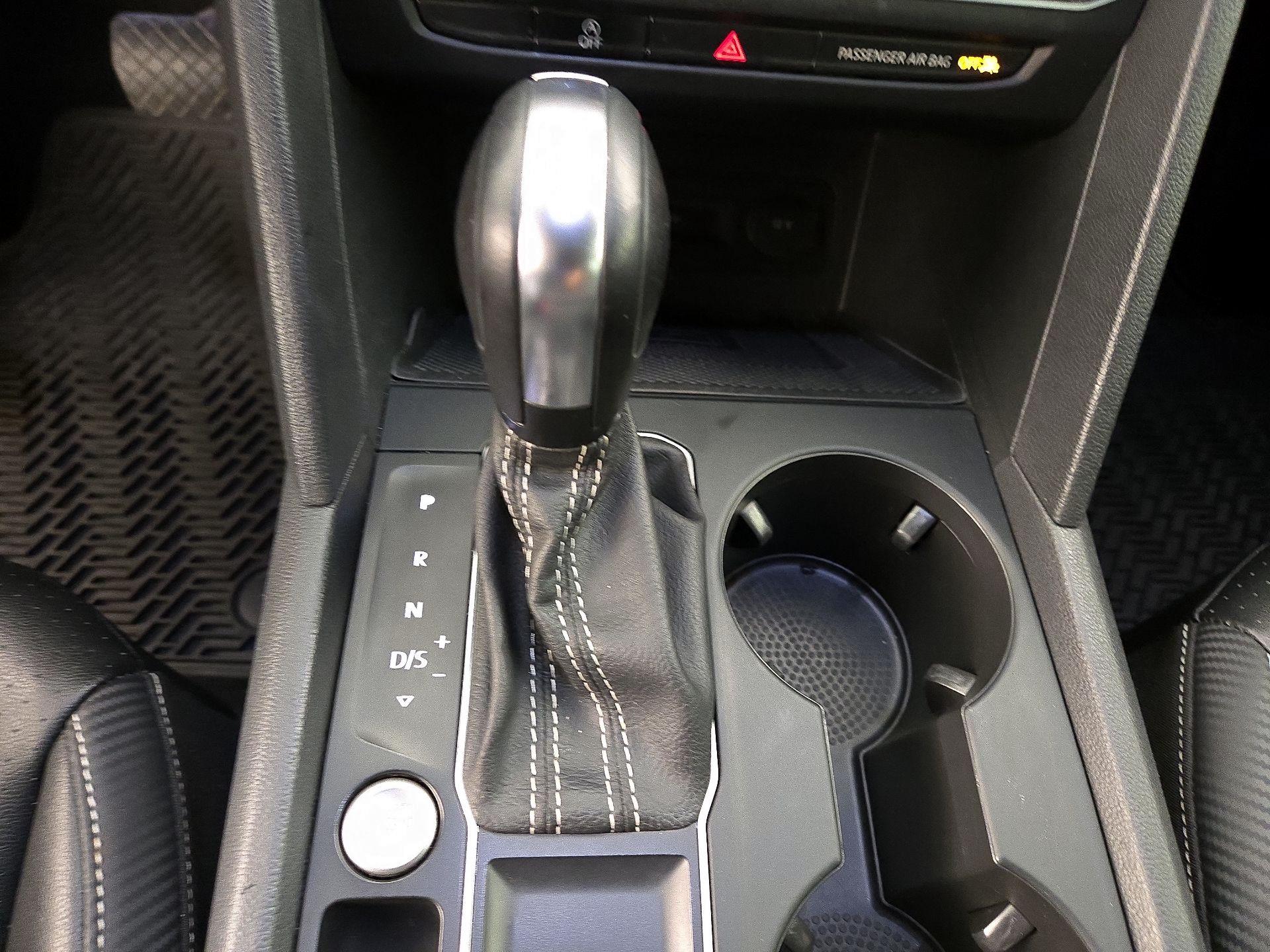 Thumbnail: 2021 Volkswagen Atlas - 17