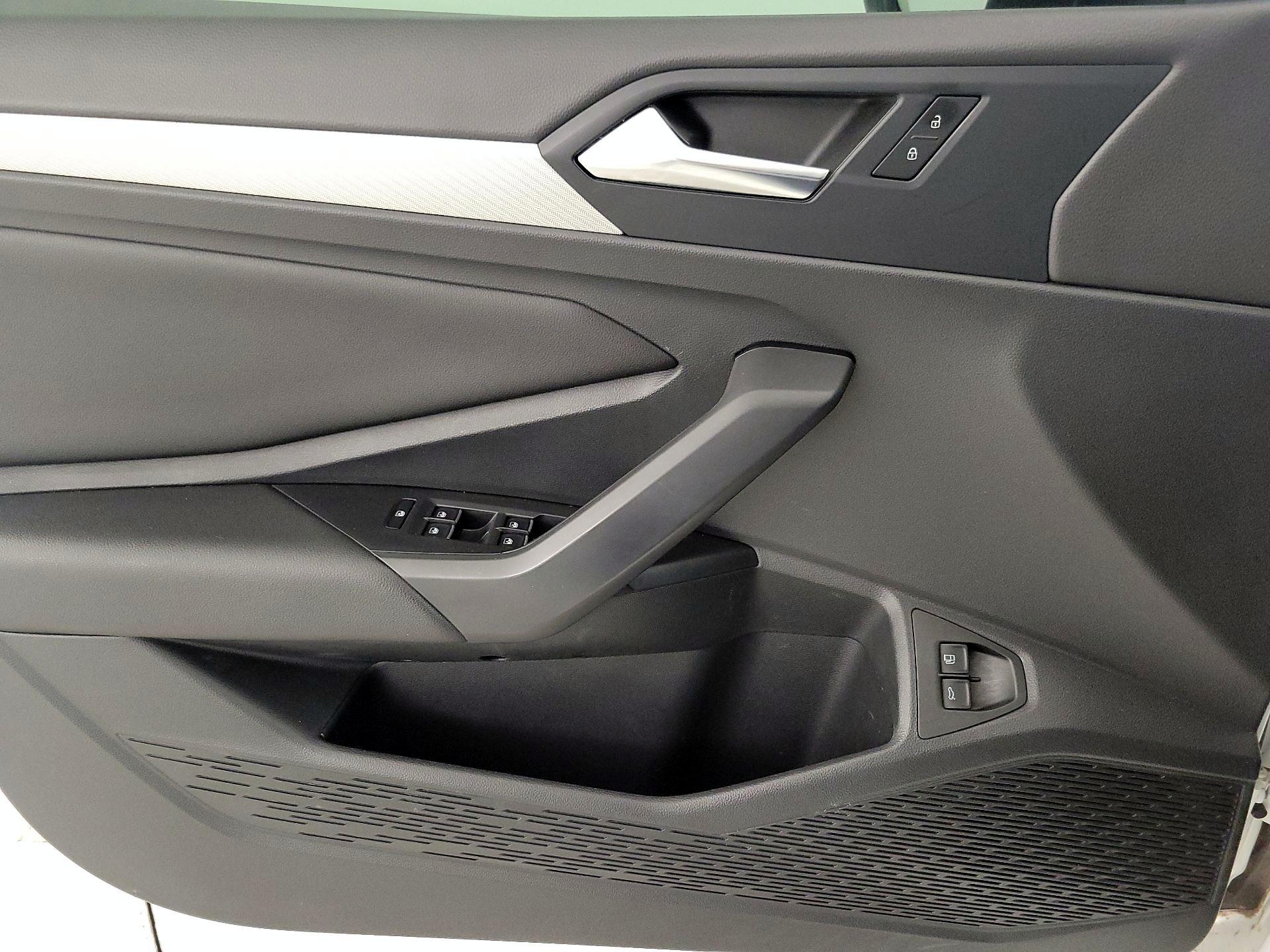 Thumbnail: 2021 Volkswagen Jetta - 12