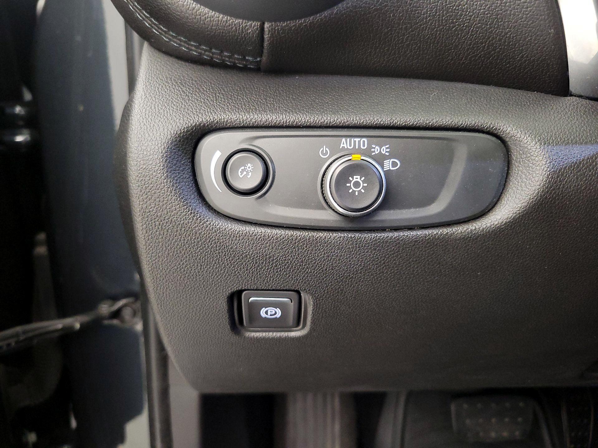 Thumbnail: 2020 Chevrolet Blazer - 13