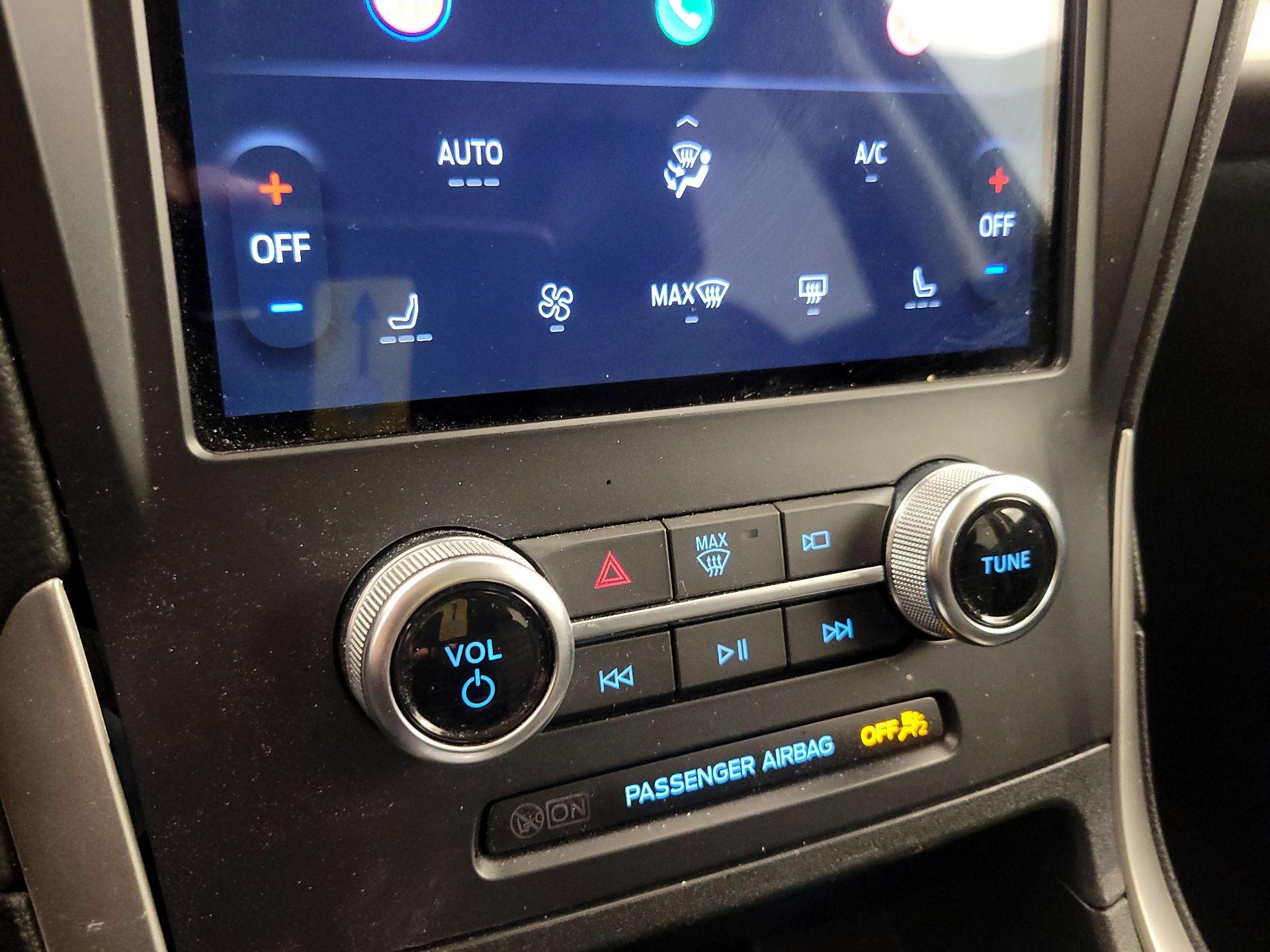 Thumbnail: 2024 Ford Edge - 16