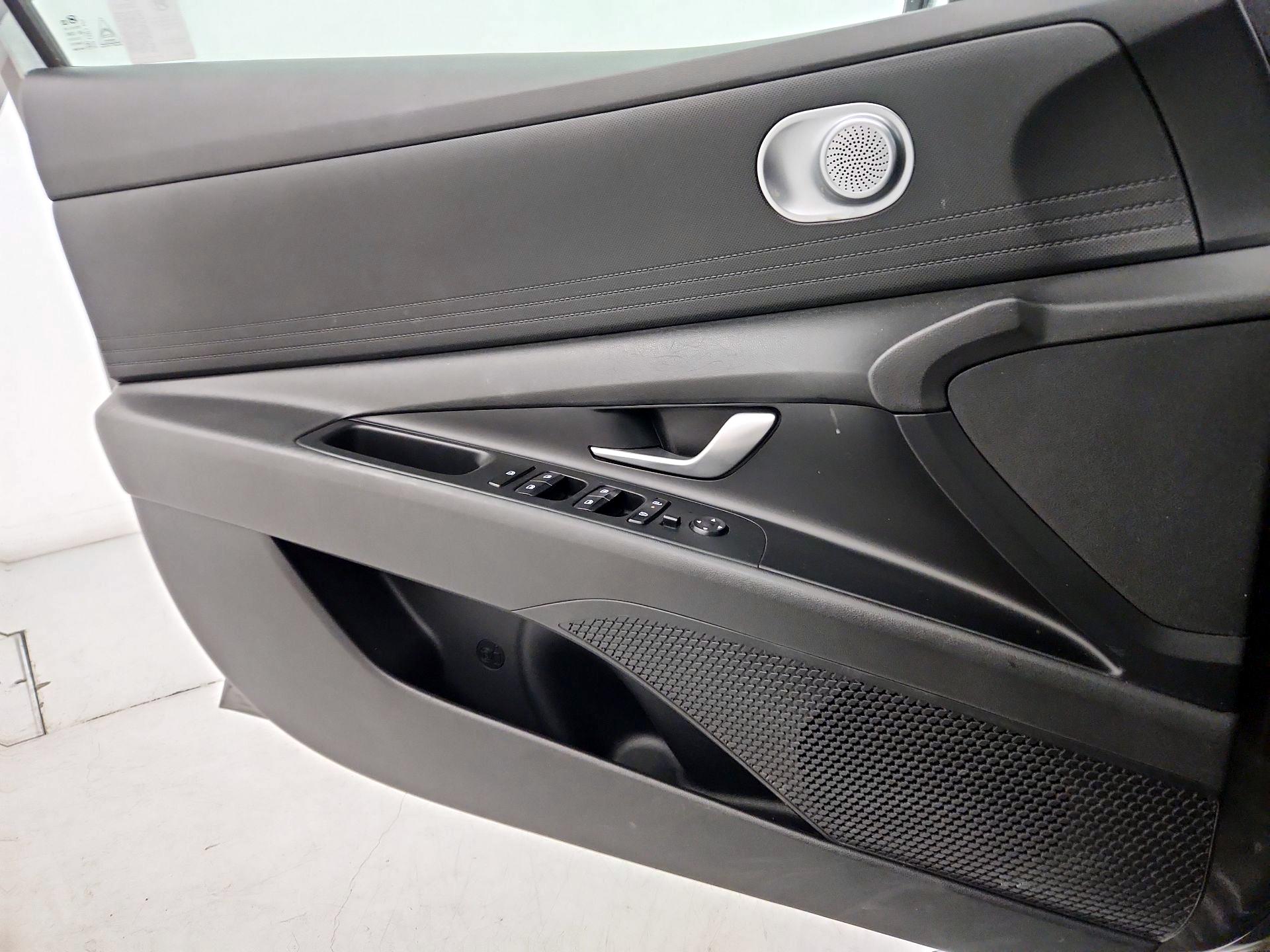 Thumbnail: 2024 Hyundai Elantra - 12