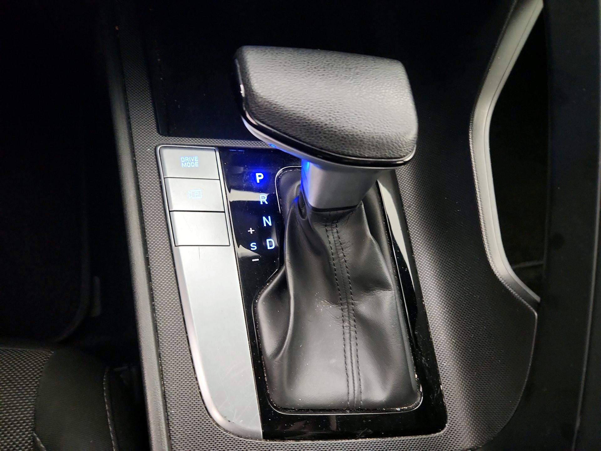 Thumbnail: 2024 Hyundai Elantra - 17