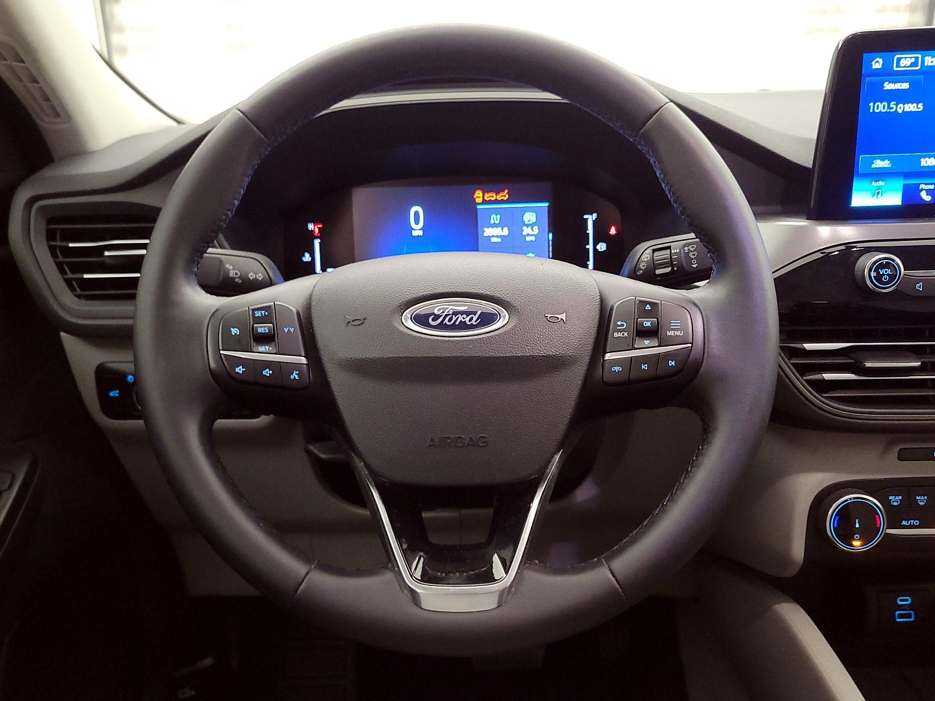 Thumbnail: 2023 Ford Escape - 10