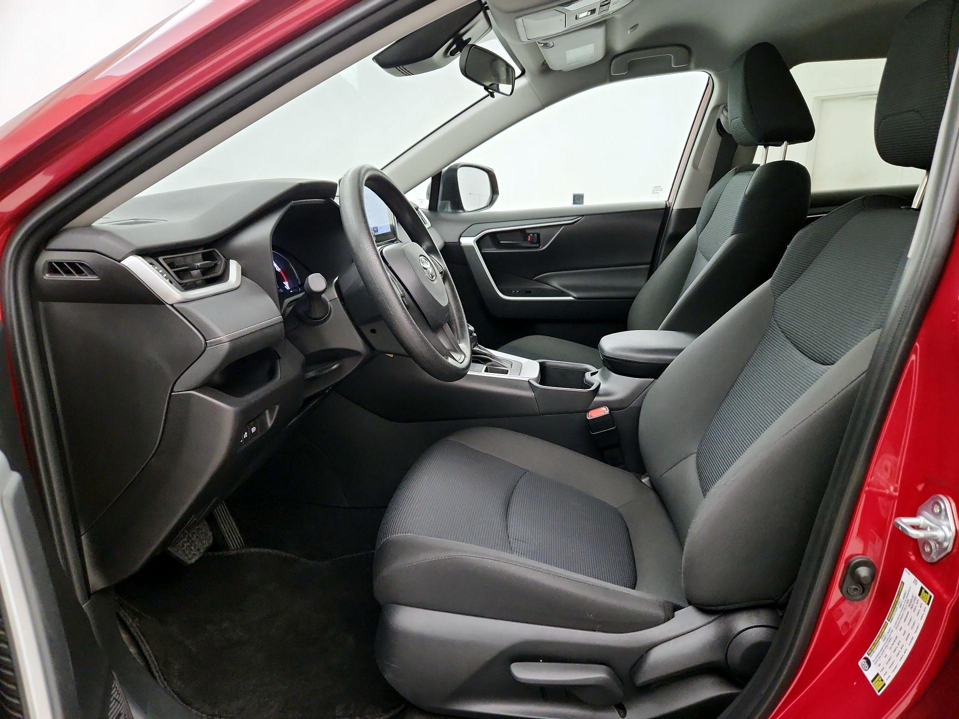 Thumbnail: 2025 Toyota RAV4 - 11