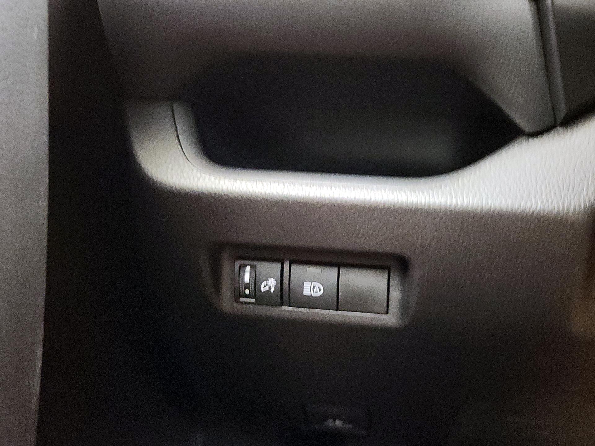 Thumbnail: 2025 Toyota RAV4 - 13