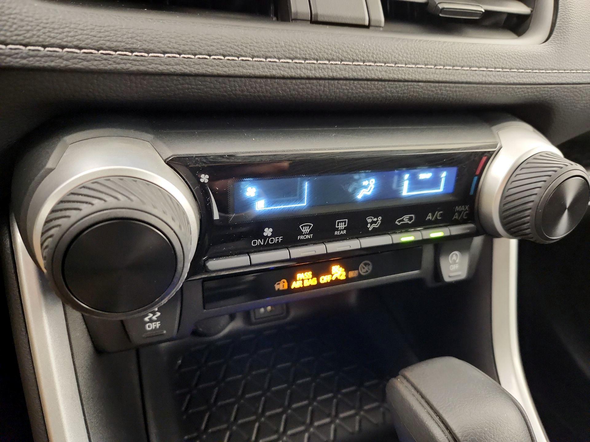 Thumbnail: 2025 Toyota RAV4 - 16