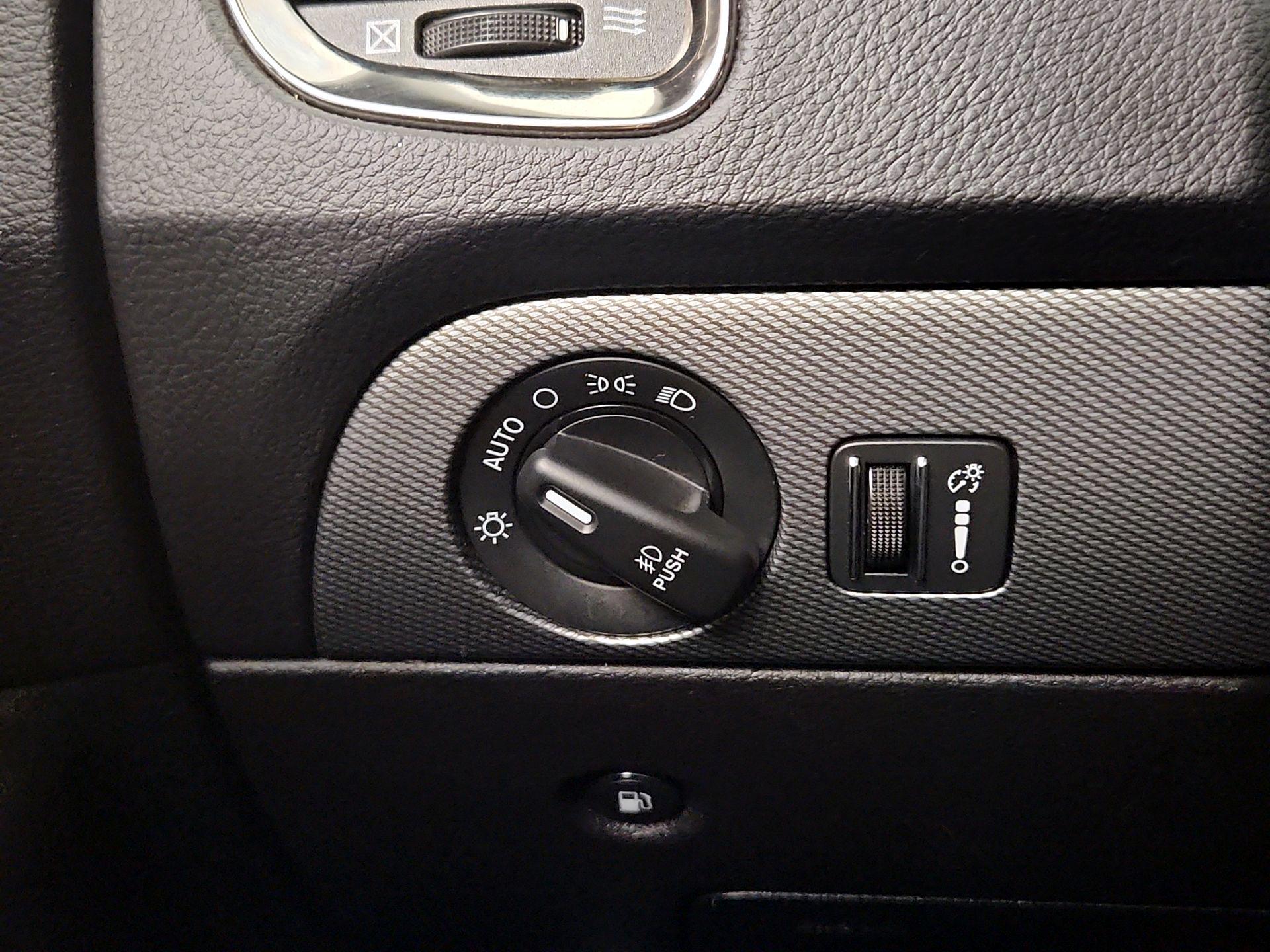 Thumbnail: 2020 Dodge Durango - 13