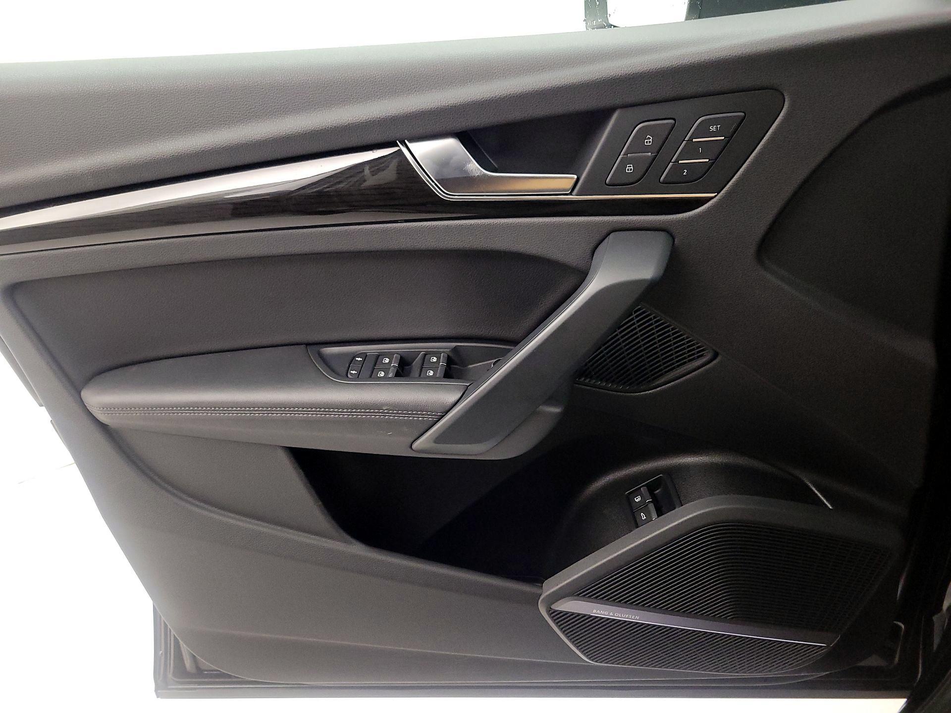 Thumbnail: 2020 Audi Q5 - 12