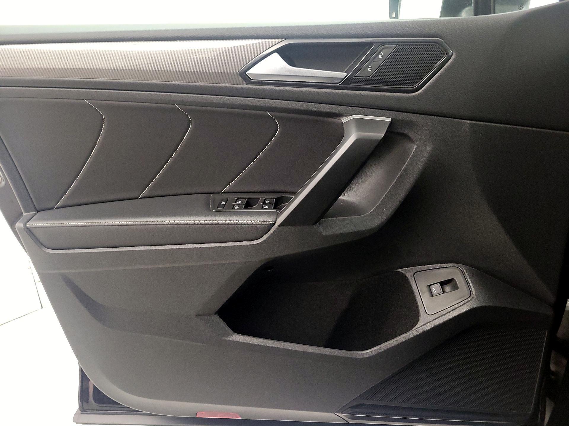 Thumbnail: 2024 Volkswagen Tiguan - 12