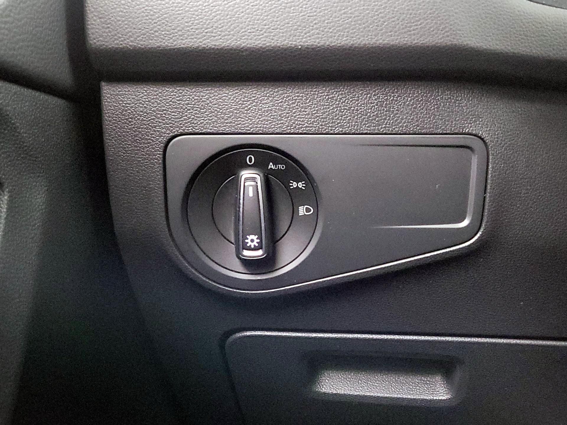 Thumbnail: 2024 Volkswagen Tiguan - 13