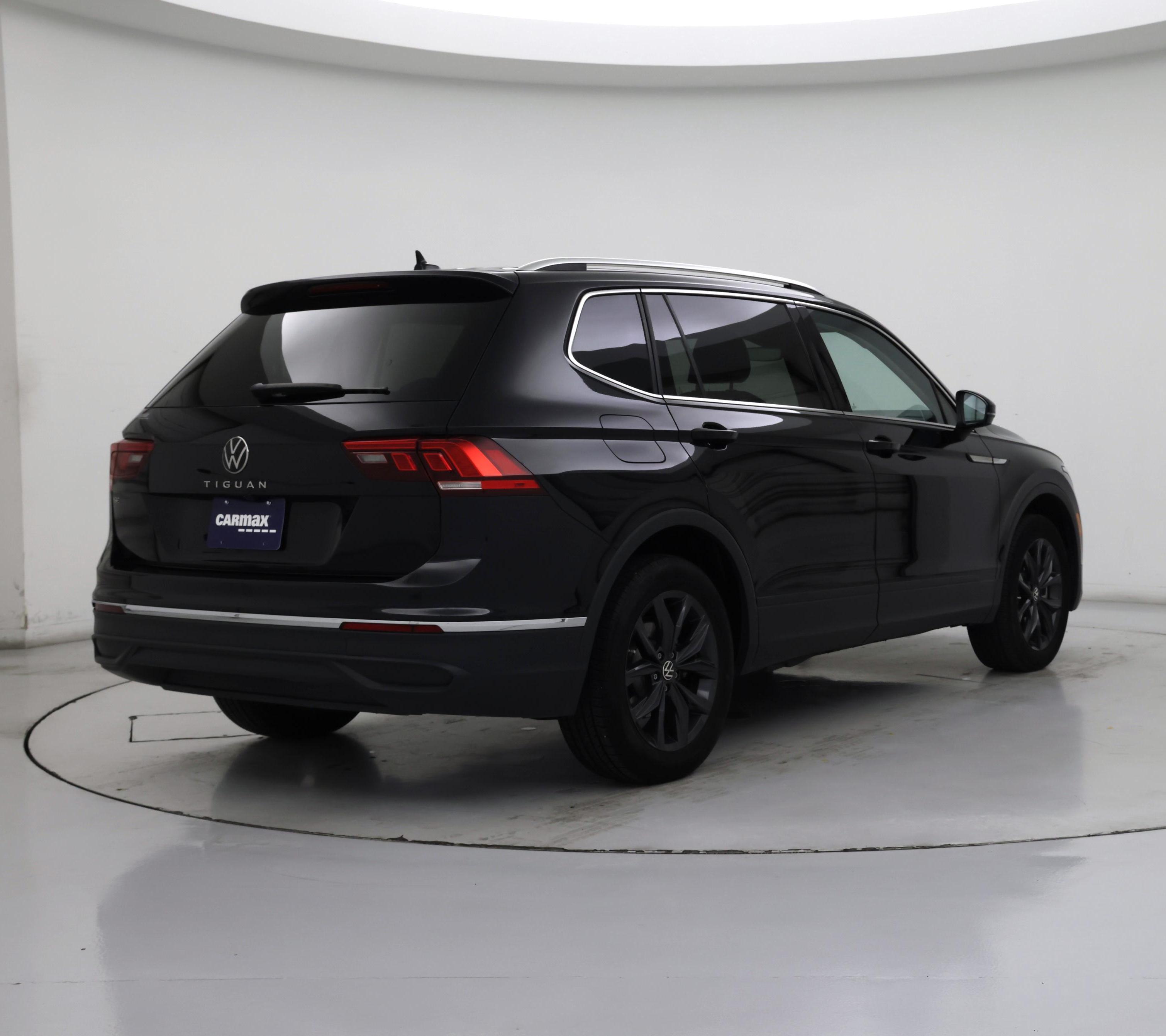 Thumbnail: 2024 Volkswagen Tiguan - 8