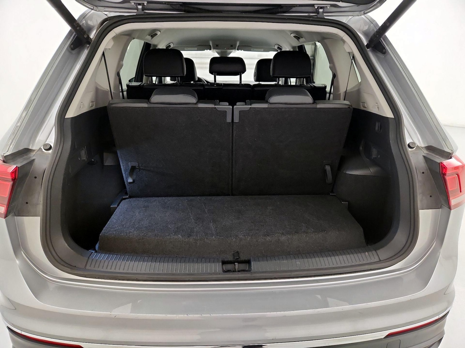 2024 Volkswagen Tiguan SE - Photo 22