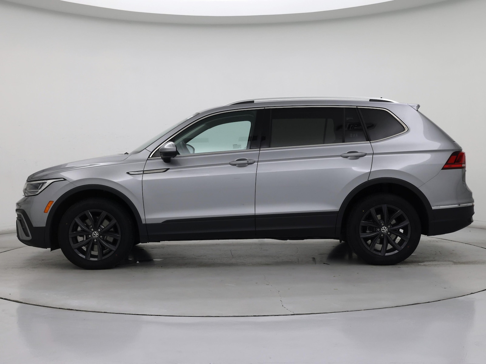 2024 Volkswagen Tiguan SE - Photo 4