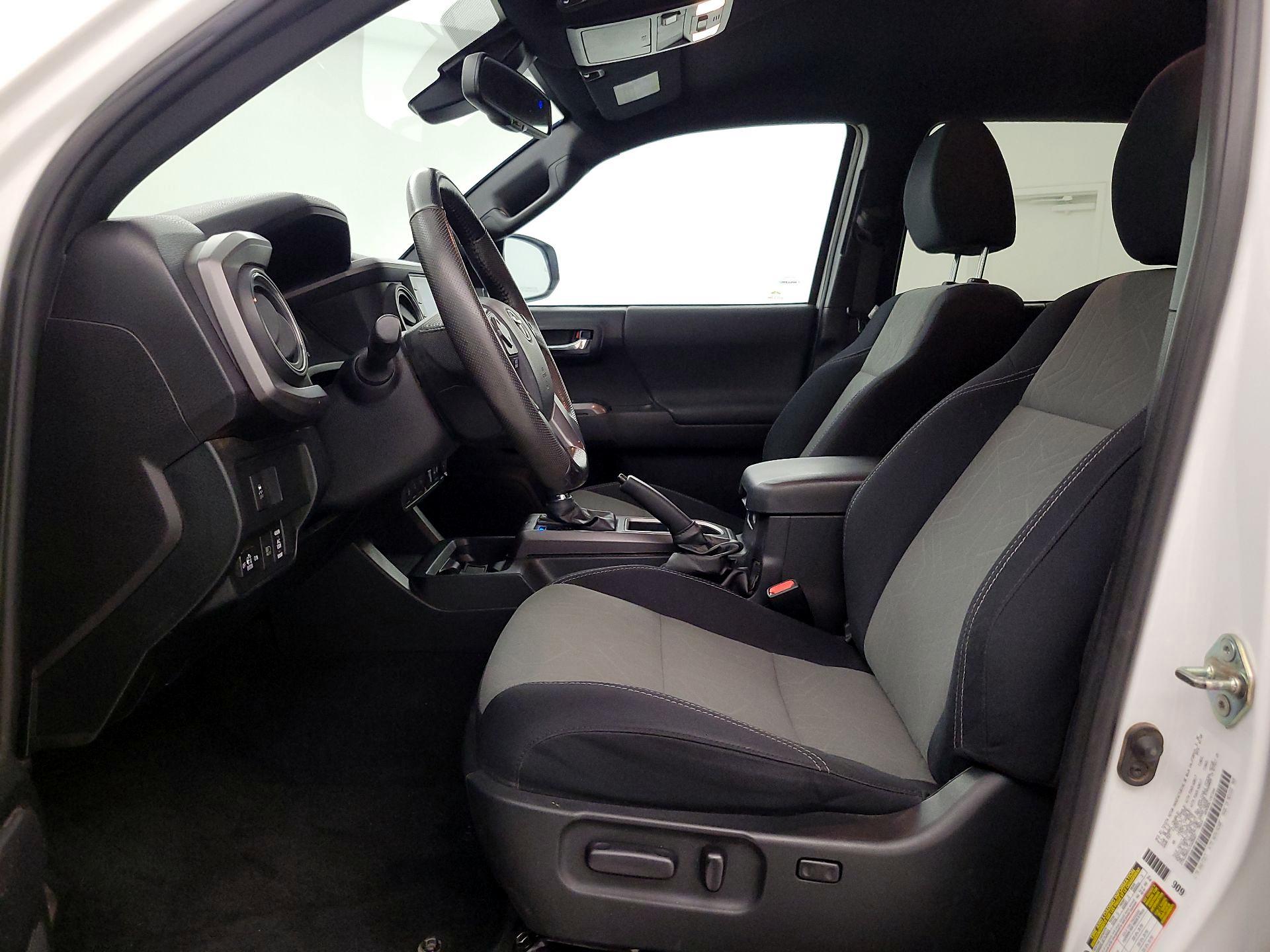 Thumbnail: 2020 Toyota Tacoma - 11