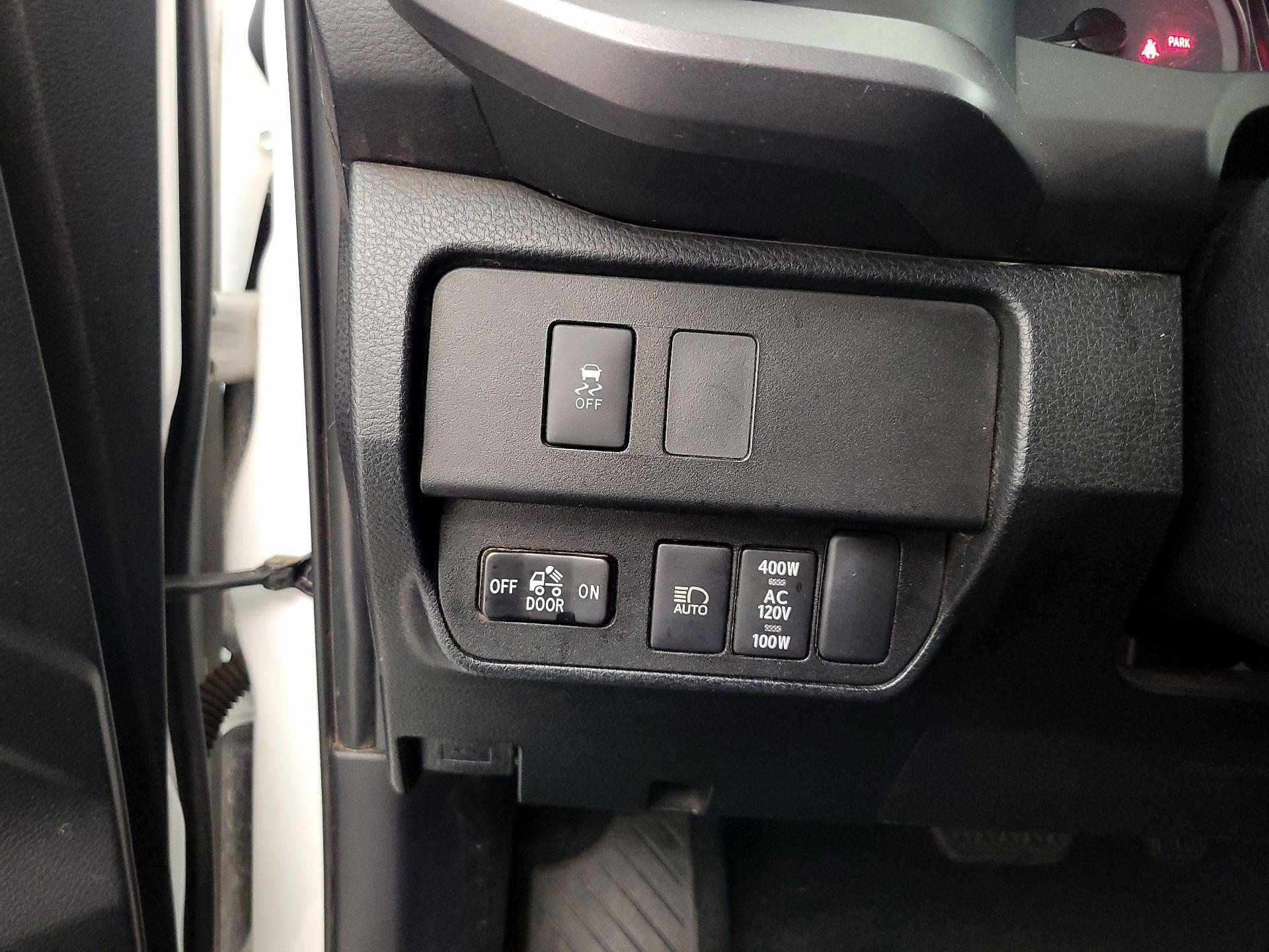 Thumbnail: 2020 Toyota Tacoma - 13