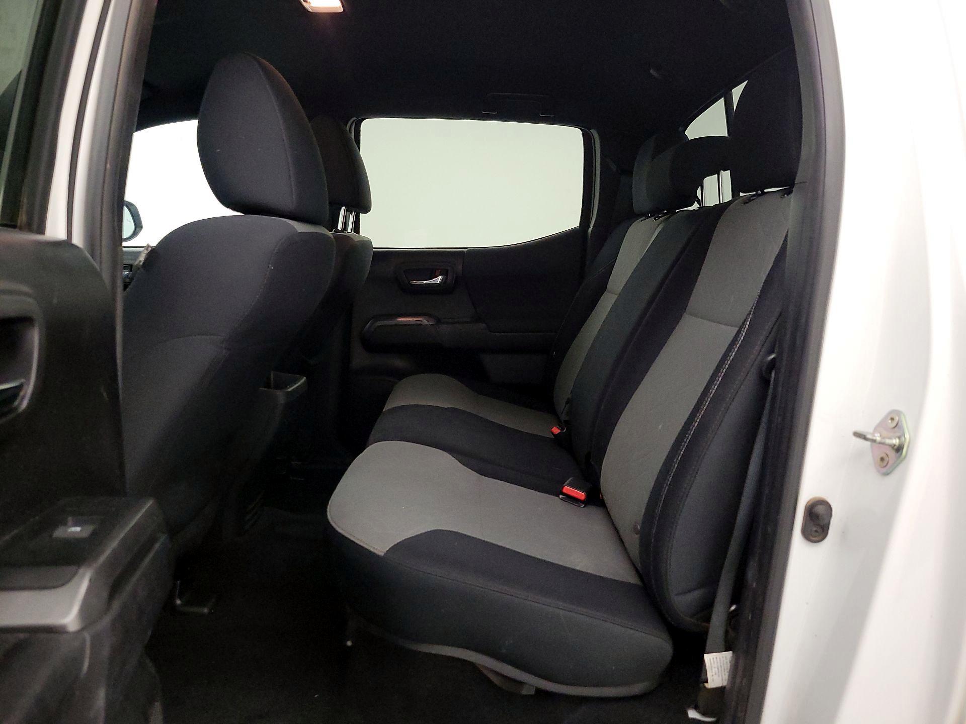 Thumbnail: 2020 Toyota Tacoma - 19