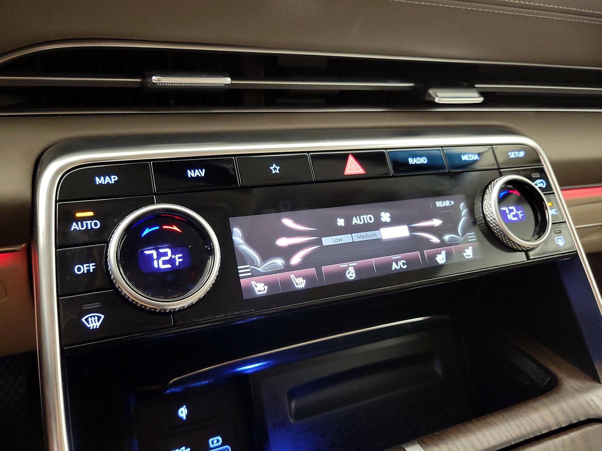 Thumbnail: 2023 Genesis GV80 - 17