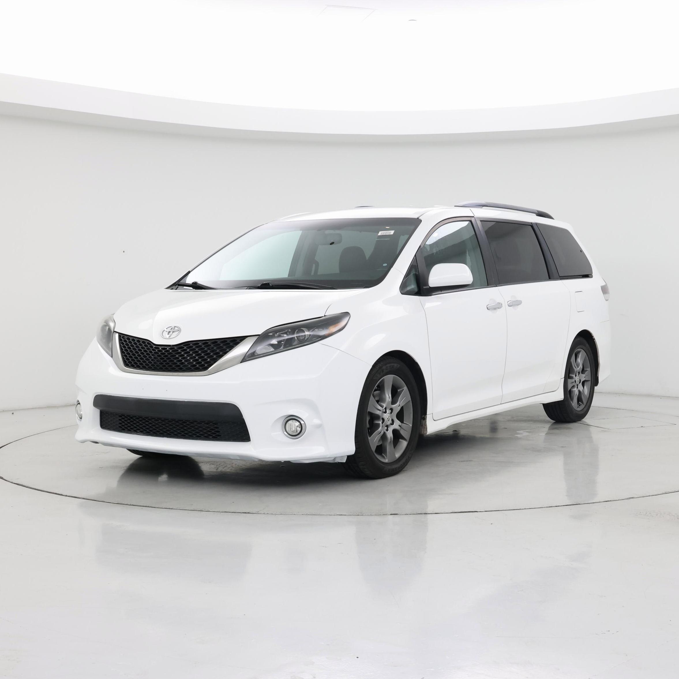 Thumbnail: 2015 Toyota Sienna - 4