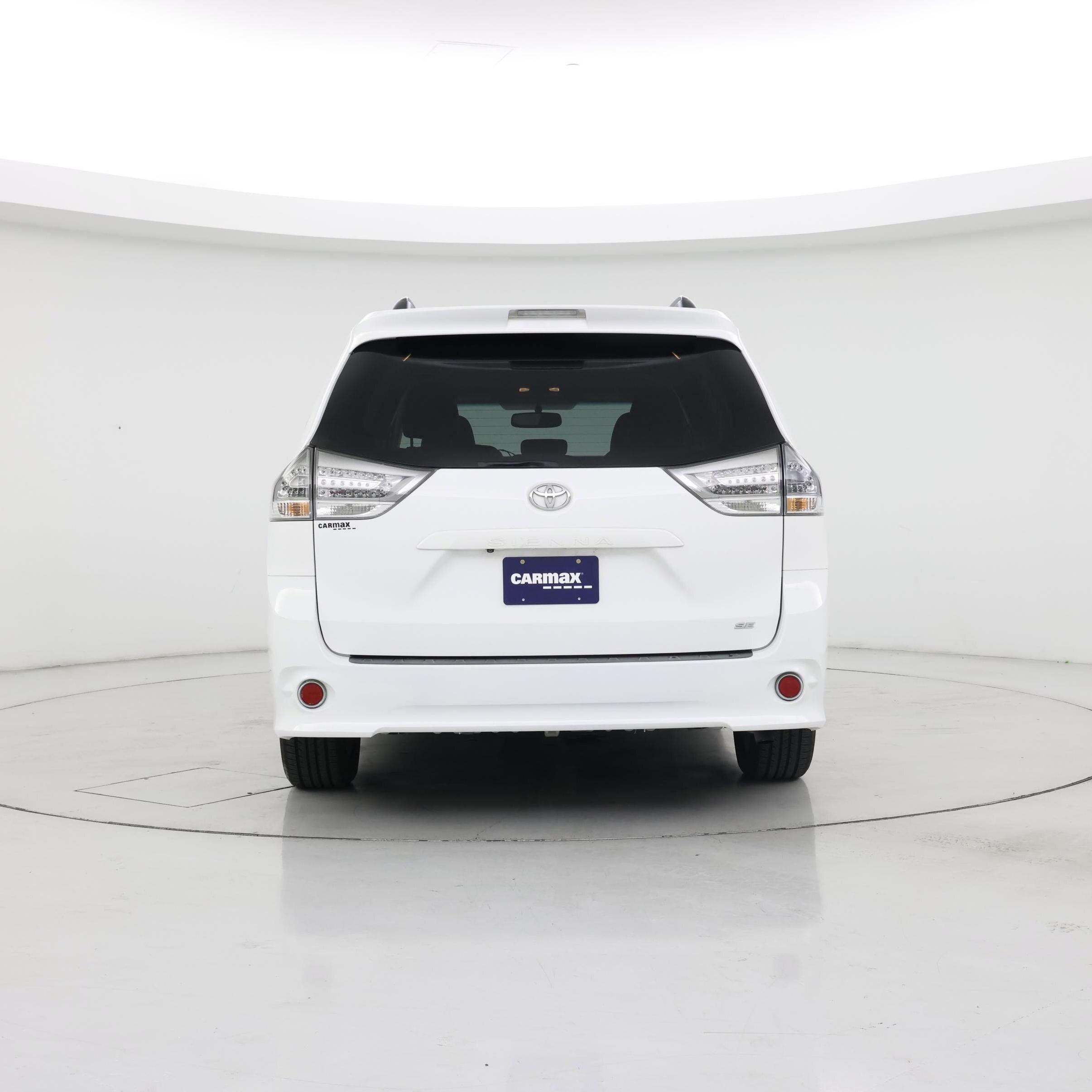 Thumbnail: 2015 Toyota Sienna - 6